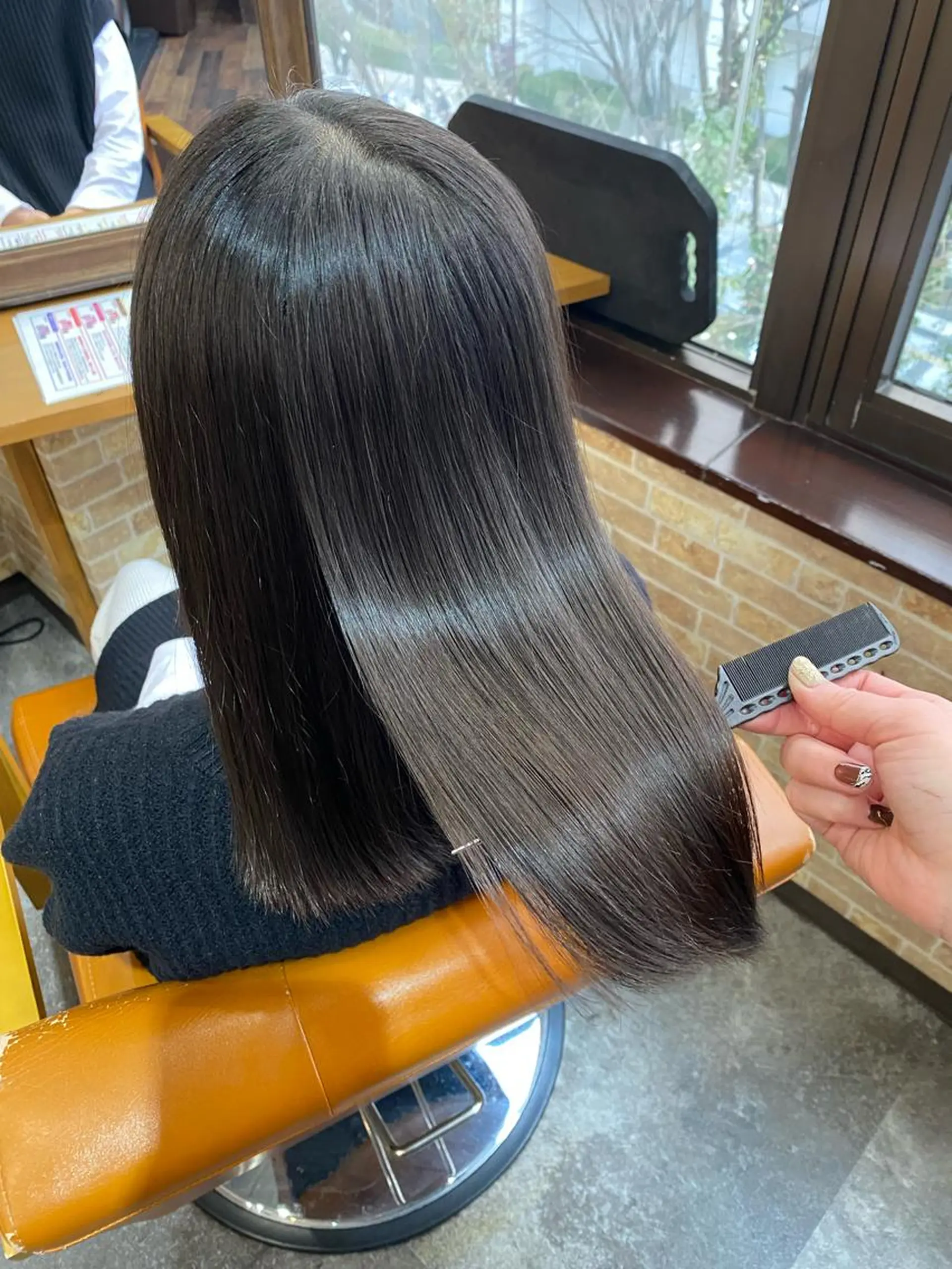 セミロング 髪質改善 🤍erikaのヘアスタイル
