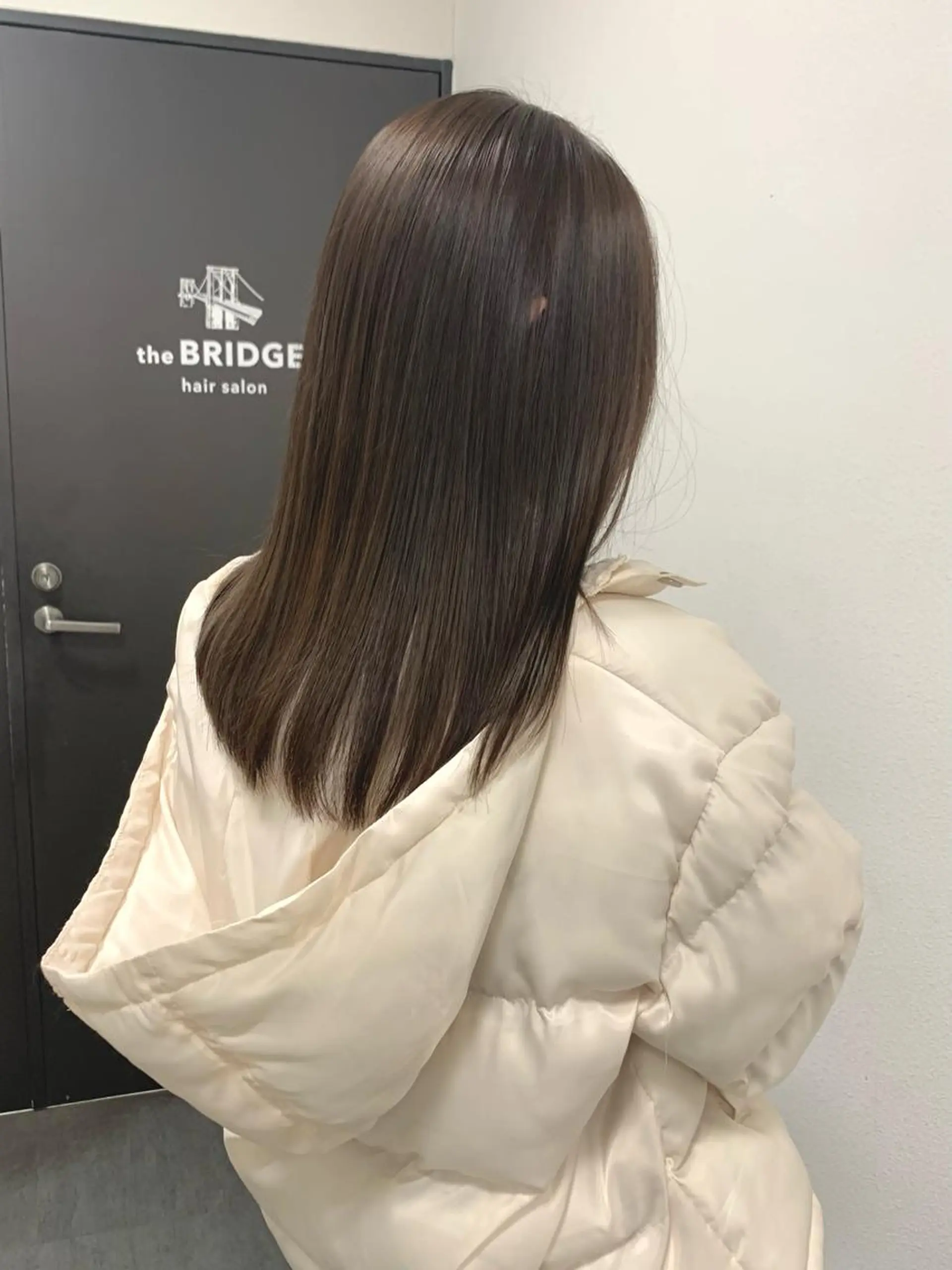 セミロング カラー アッシュ アッシュブラウン ブラウンカラー 透明感カラー 村田 来倖のヘアスタイル