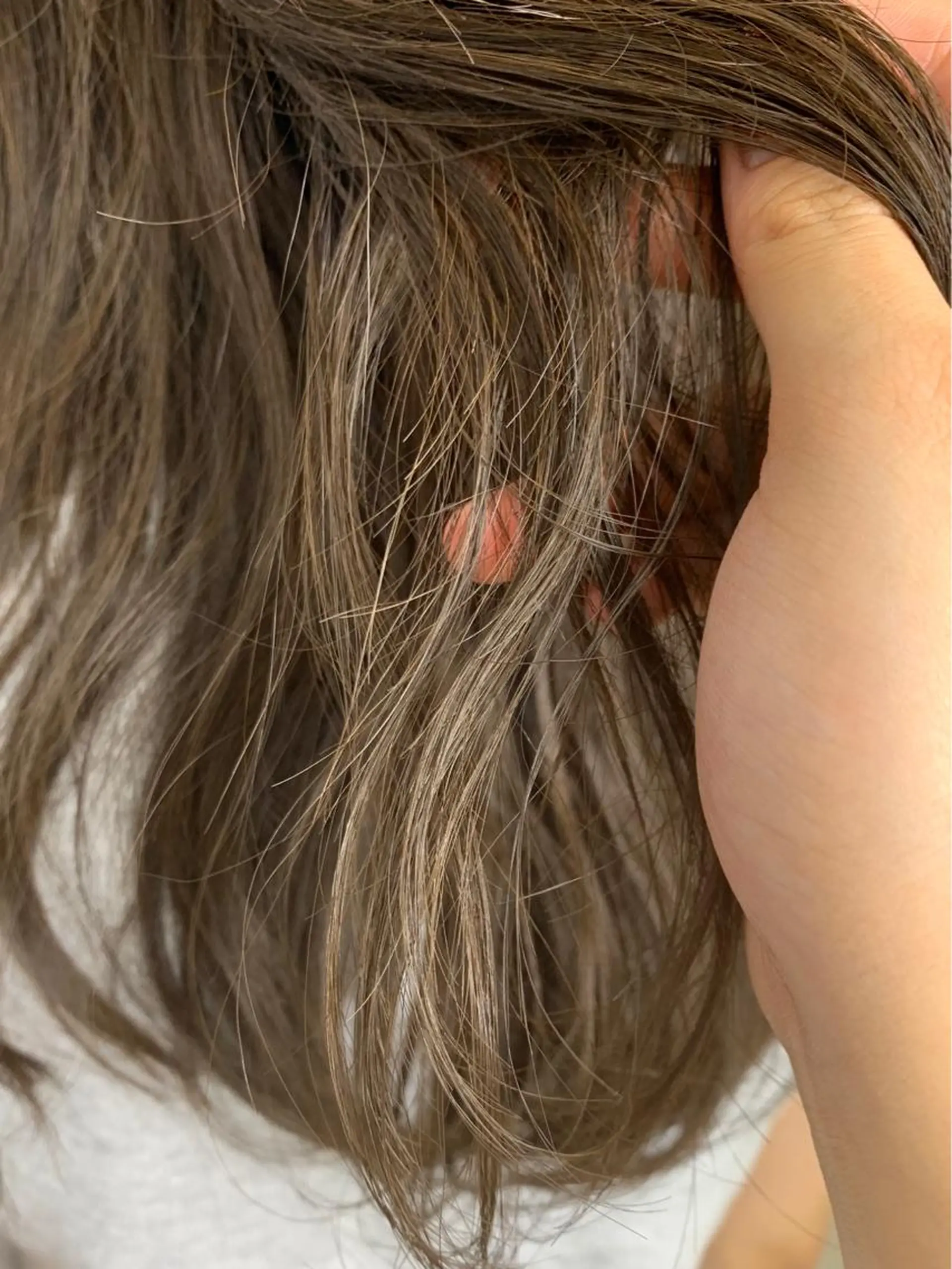 ミディアム カラー ベージュカラー オリーブベージュ raika .のヘアスタイル