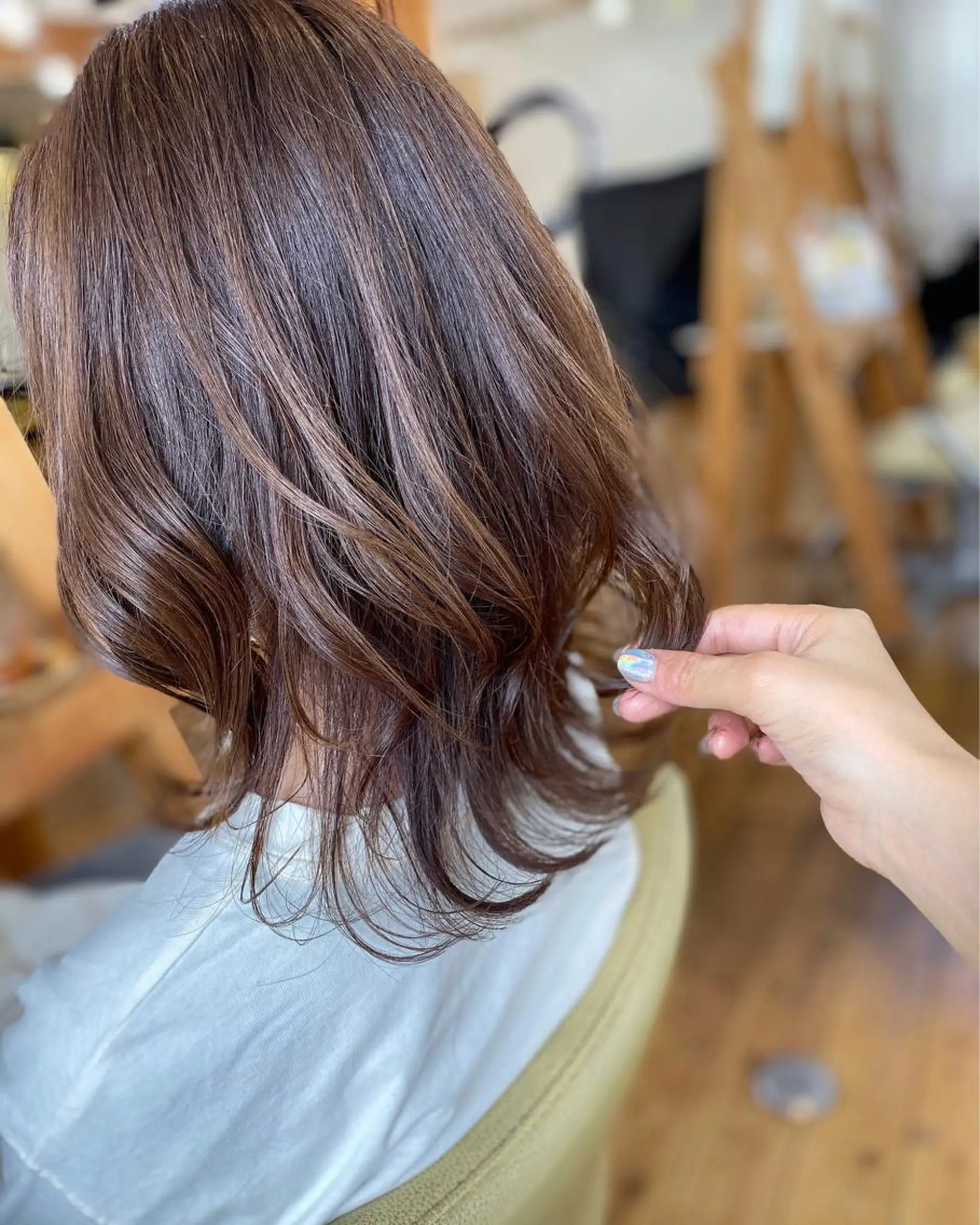 ミディアム カラー ヘアカラー トリートメント 荒木 ひろかのヘアスタイル