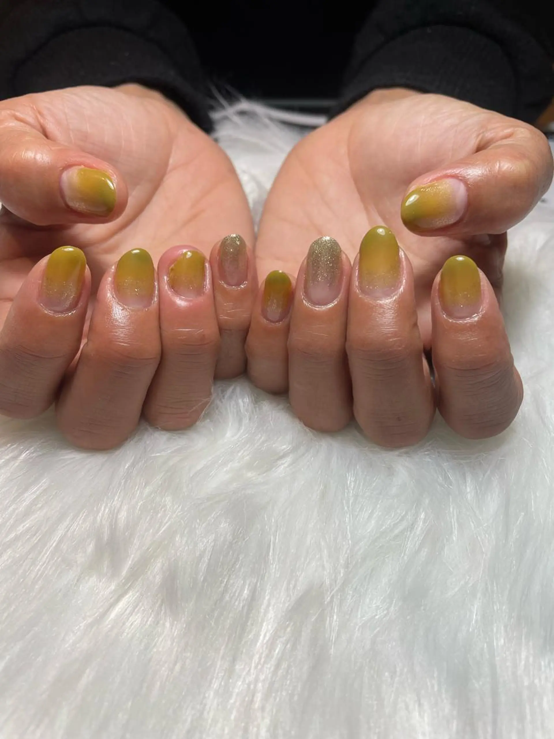 ネイル グラデーション 大袋駅東口徒歩2分 alivioのネイルデザイン