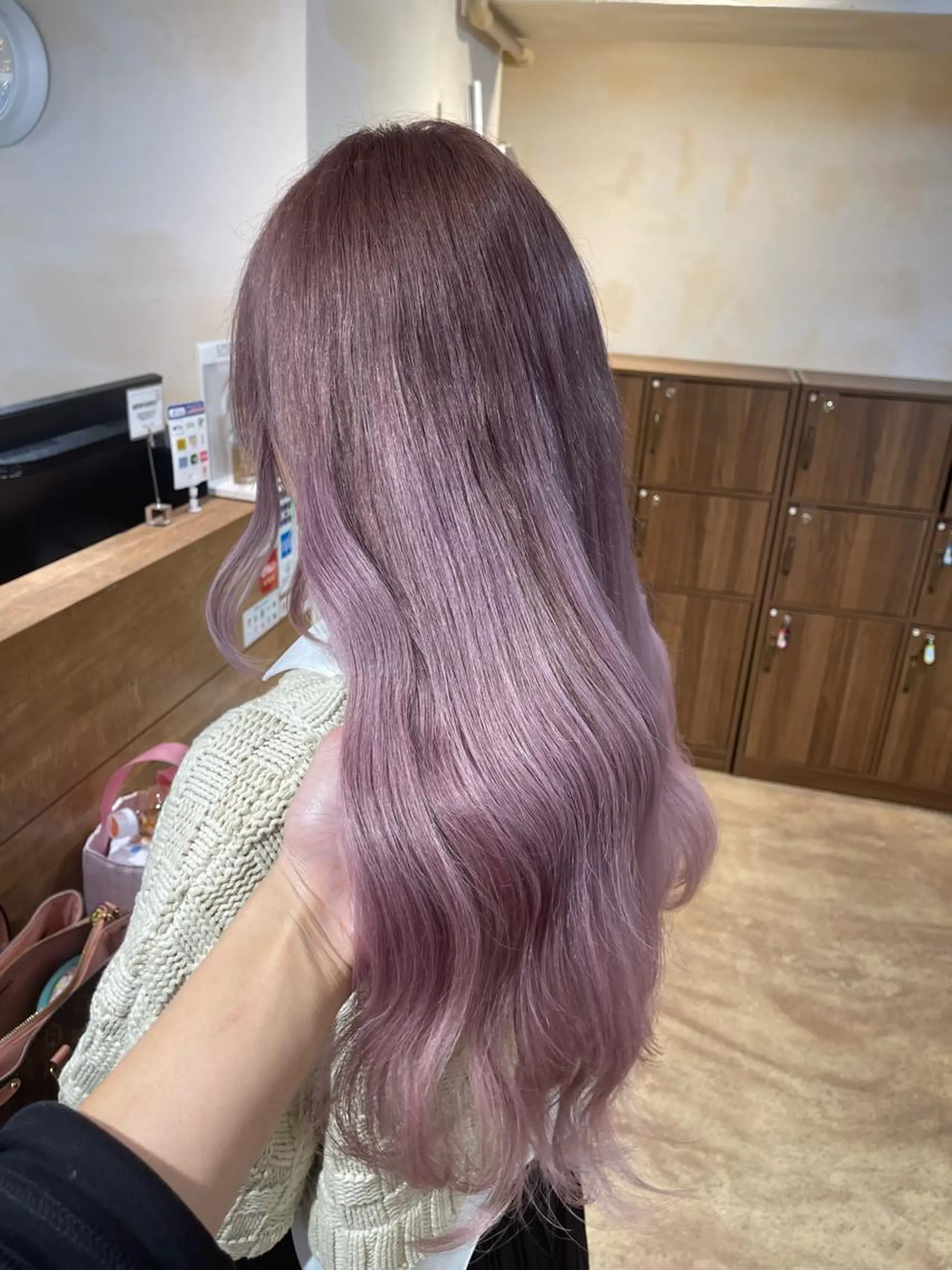 ロング シールエクステ くびれヘア エクステ 顔まわりレイヤー 顔周りカット ブリーチ/ハイトーン ベージュ/daikiのヘアスタイル