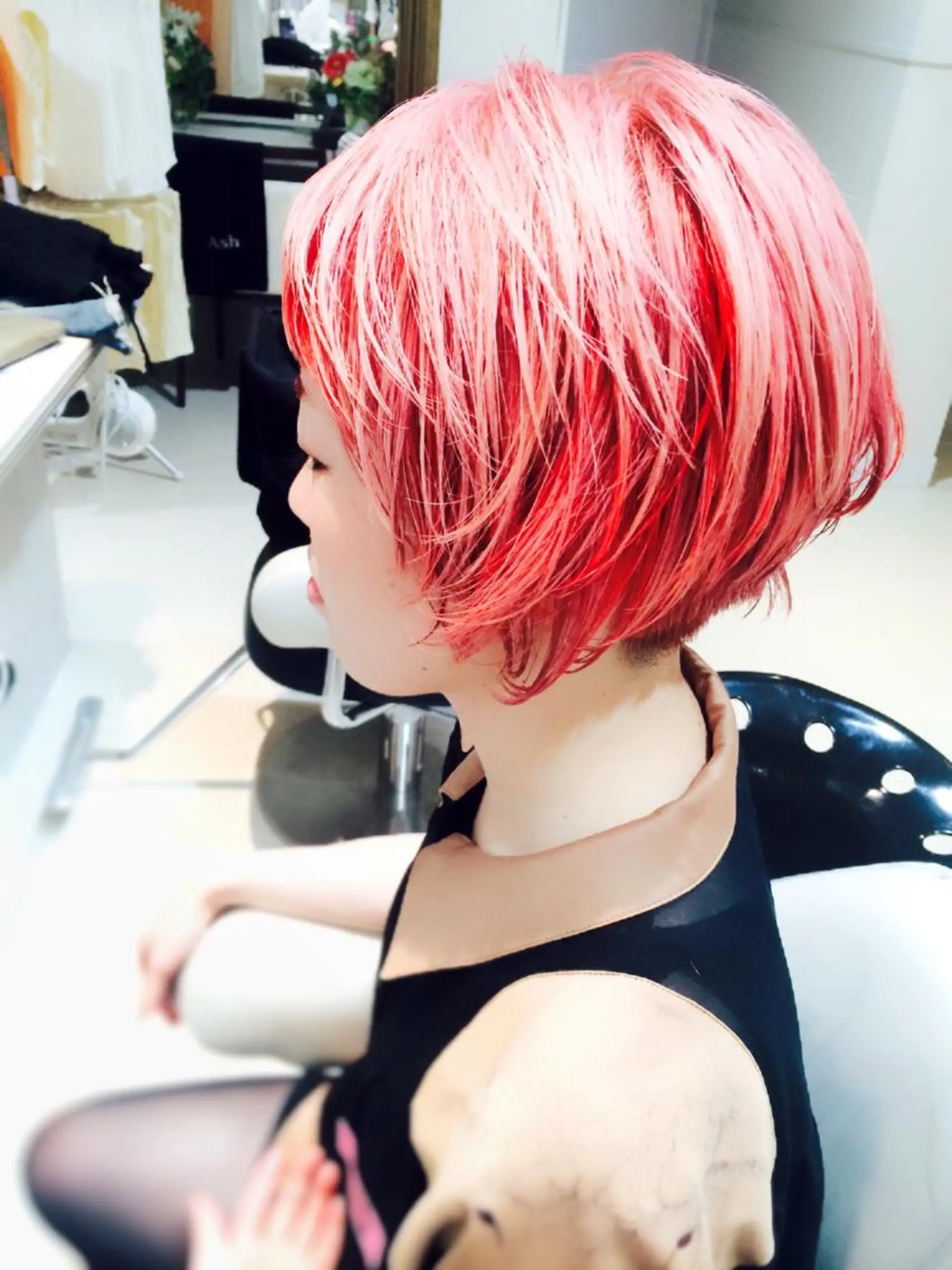 ショート ハイライト 松山 真也のヘアスタイル
