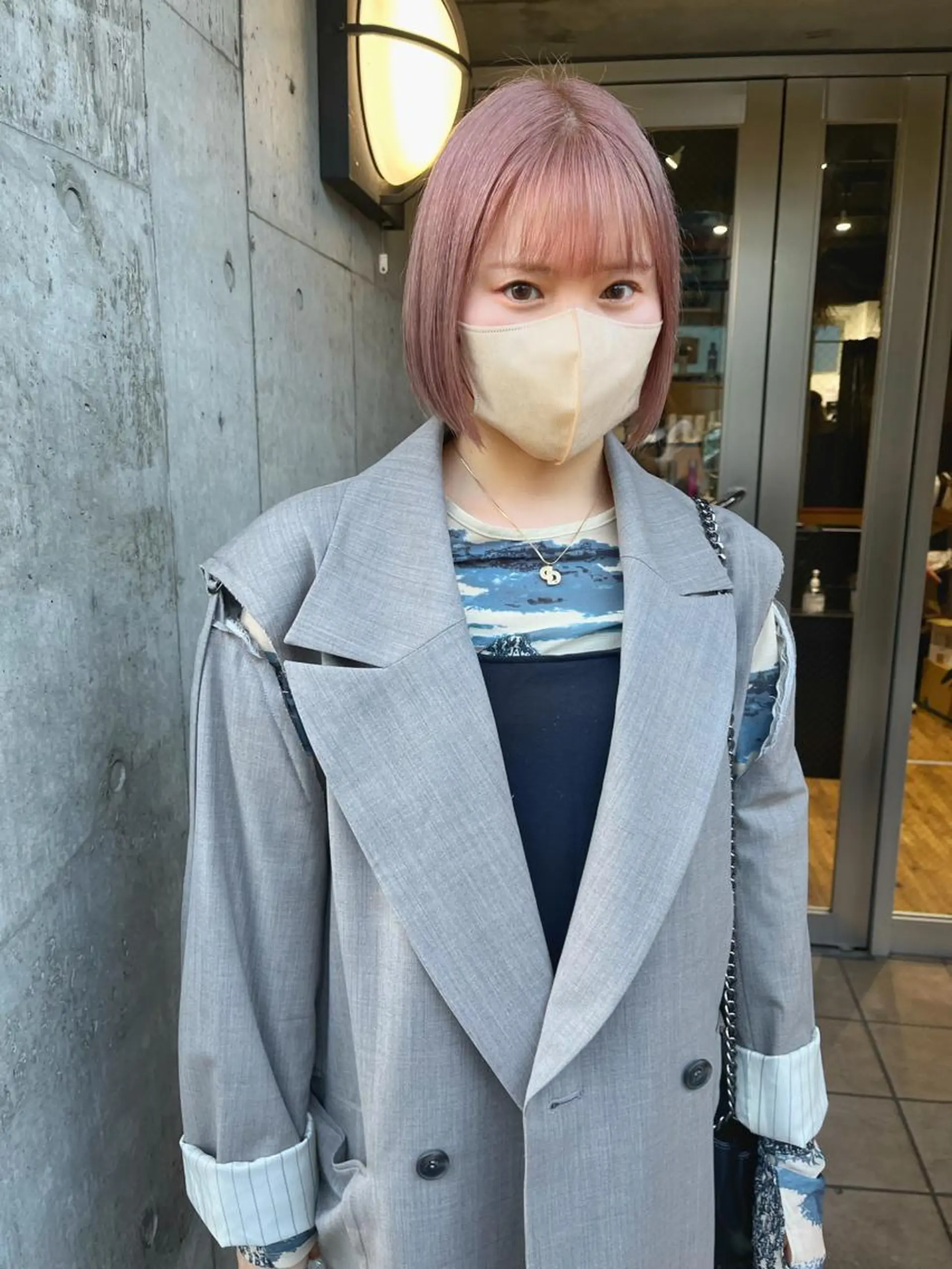 ショート カラー 切りっぱなしボブ ベージュカラー ピンクカラー ピンクベージュ ボブ カット ミルクティーベージュ 🌿店長　清水ひとみのヘアスタイル