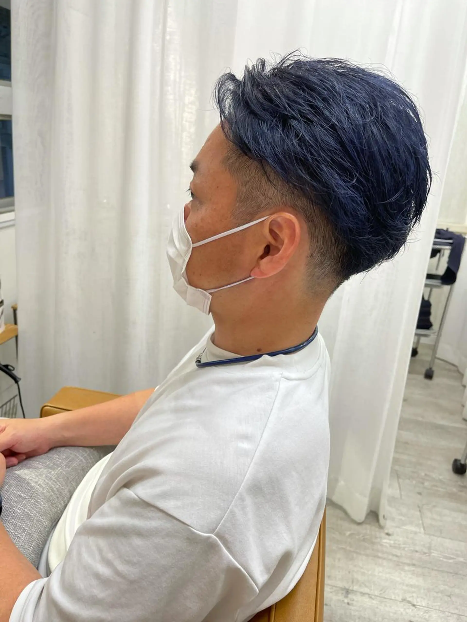ショート カラー メンズ メンズブリーチ ブリーチ ネイビーカラー カット ヘアカラー トリートメント メンズ専門 Stylist吉川のヘアスタイル