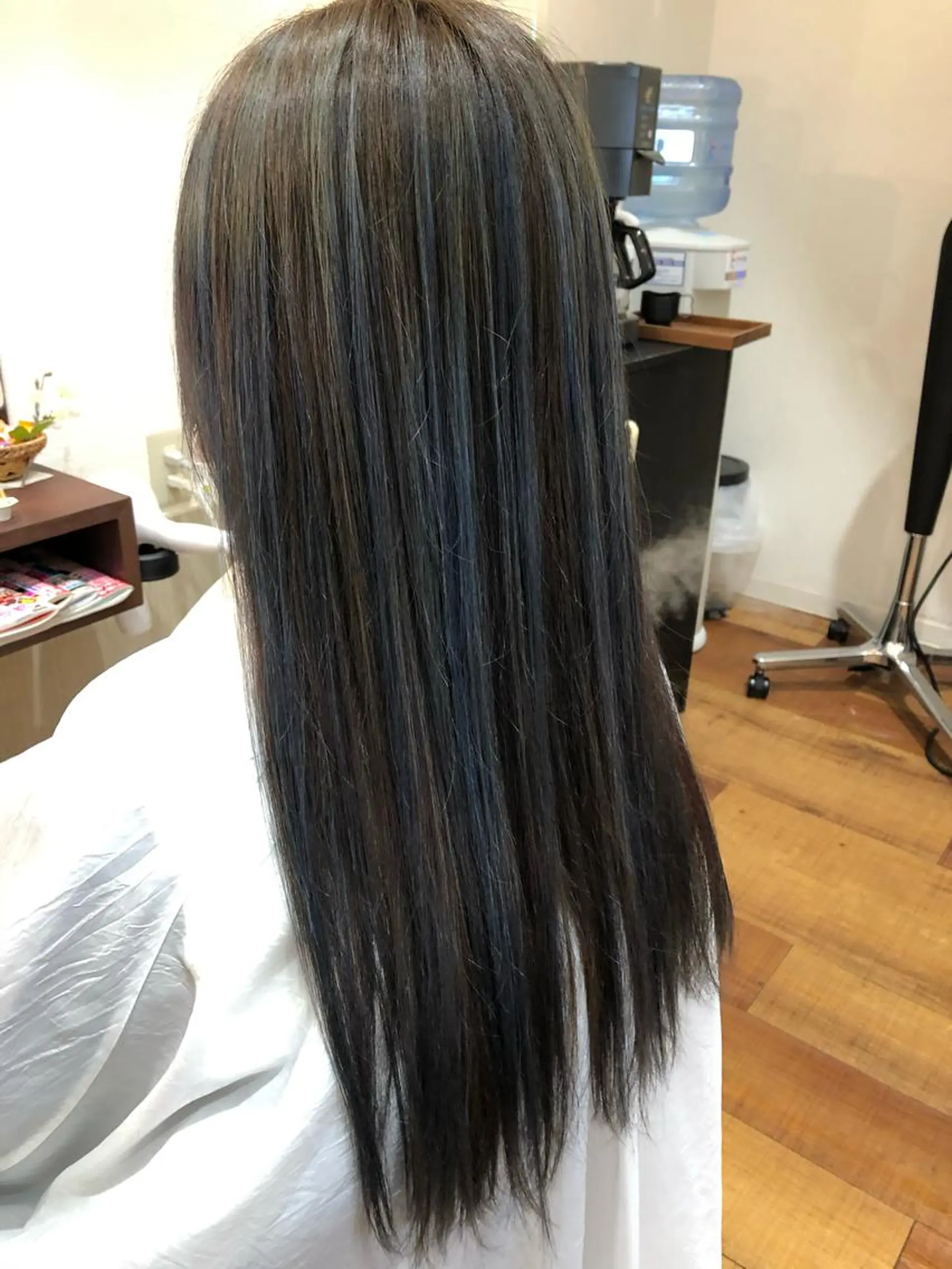 ロング カラー molla所属・やまもと あきこのヘアスタイル