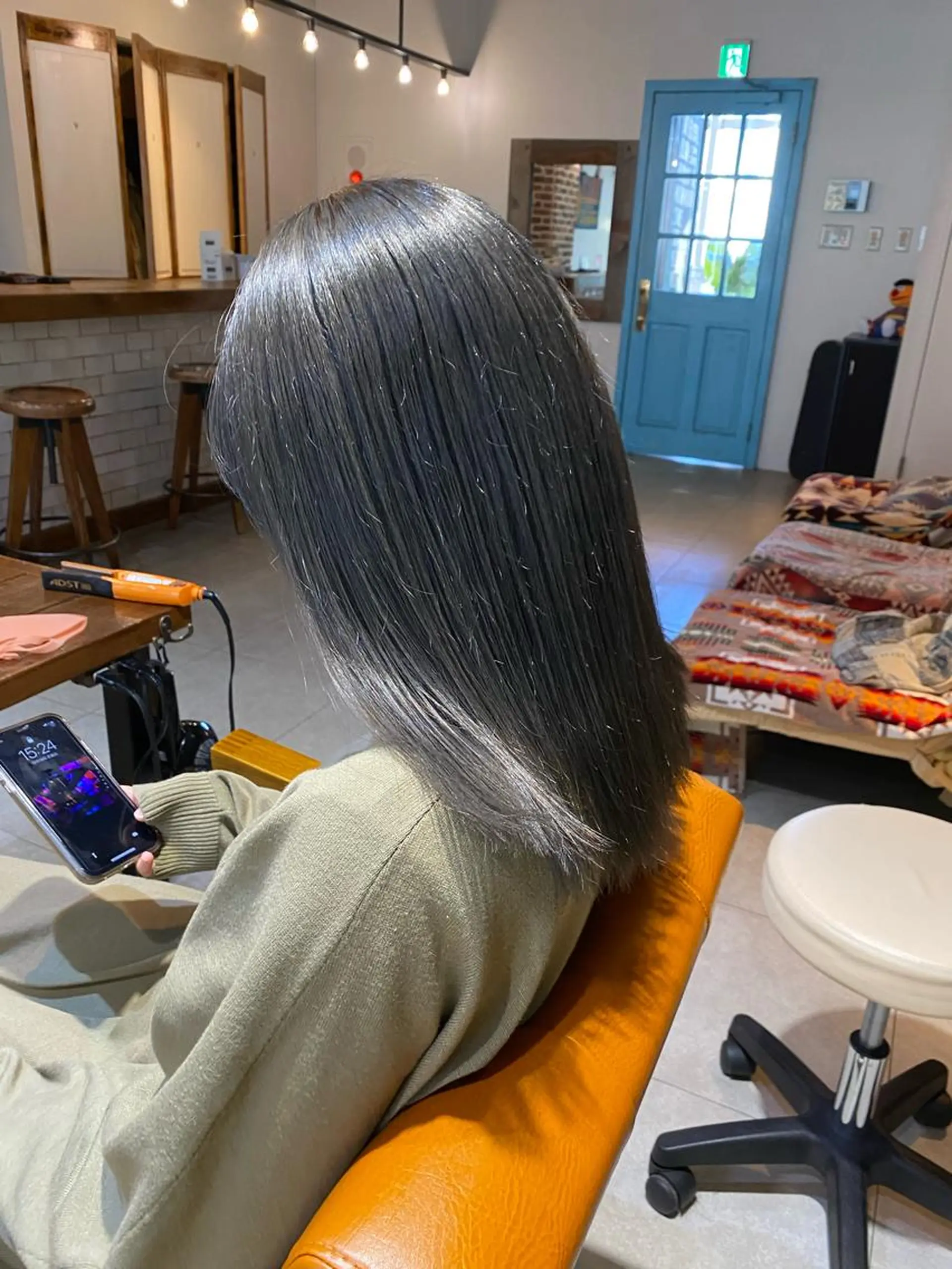 セミロング カット ヘアカラー レイヤーカット🫧／ ブリーチ✨TOWAのヘアスタイル