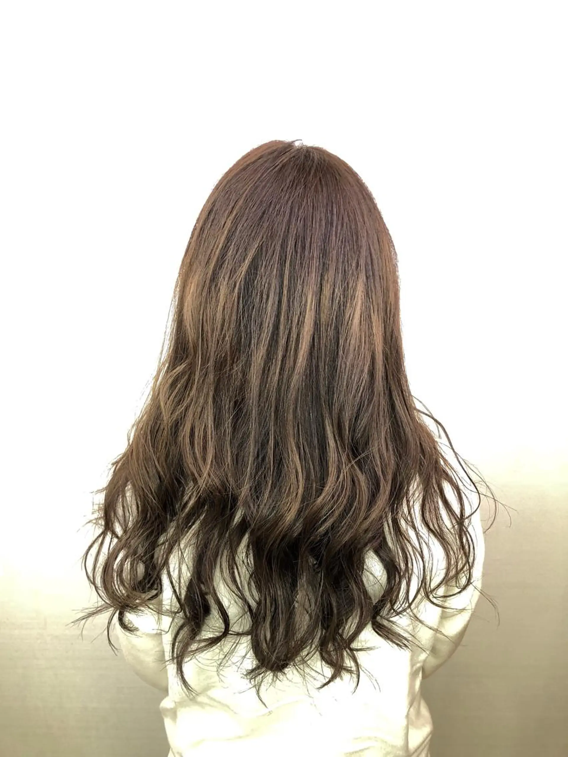 ロング カラー ハイライトカラー イルミナカラー ハイライト 透明感カラー✨ツヤ髪 廣畑昌志のヘアスタイル