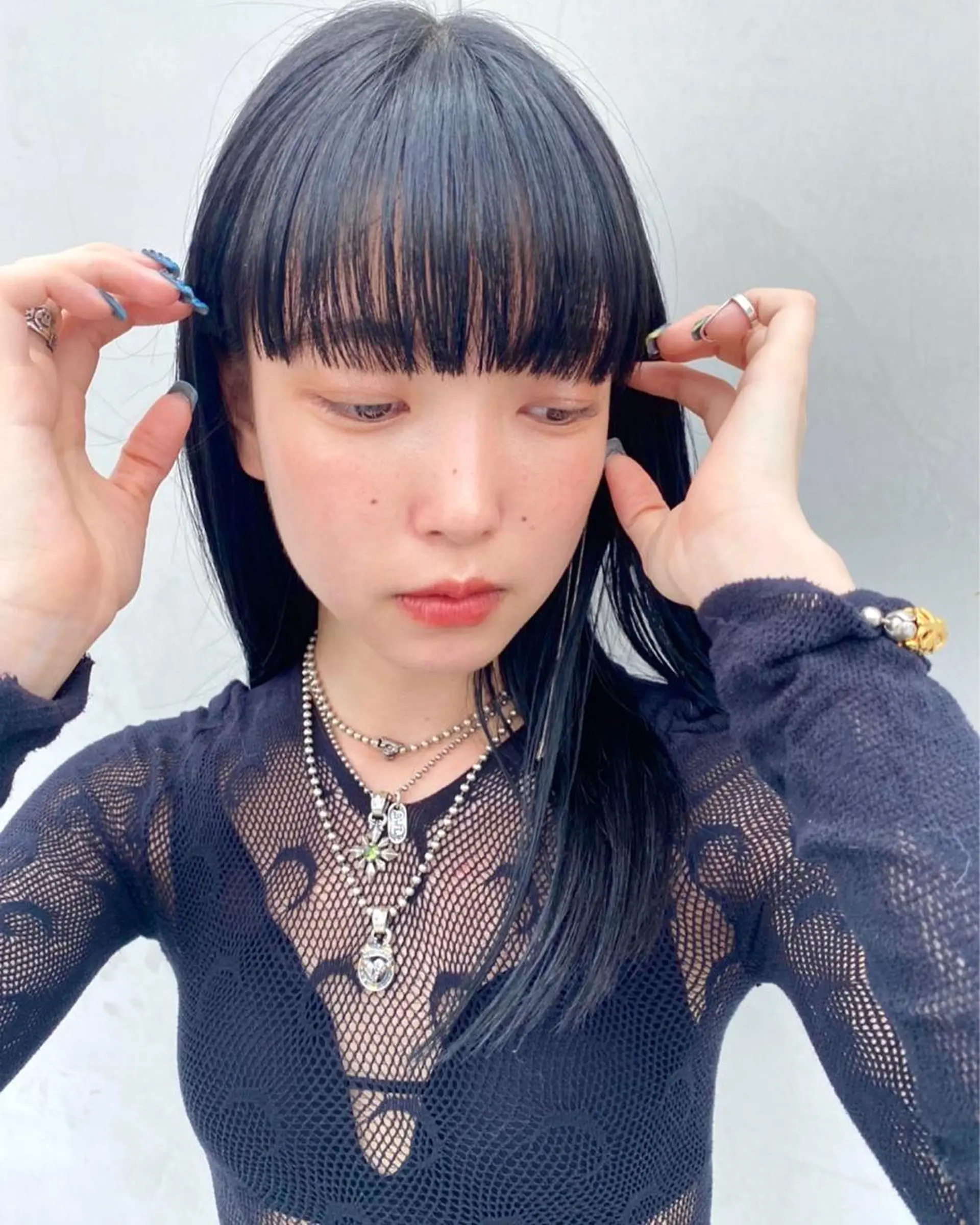 セミロング カラー パーマ ヘアアレンジ メンズ キッズ ネイル マツエク・マツパ アイブロウ 黒髪 ストレートパーマ カット ヘアカラー トリートメント tatsumi/ボブ ウルフ/レイヤーのヘアスタイル
