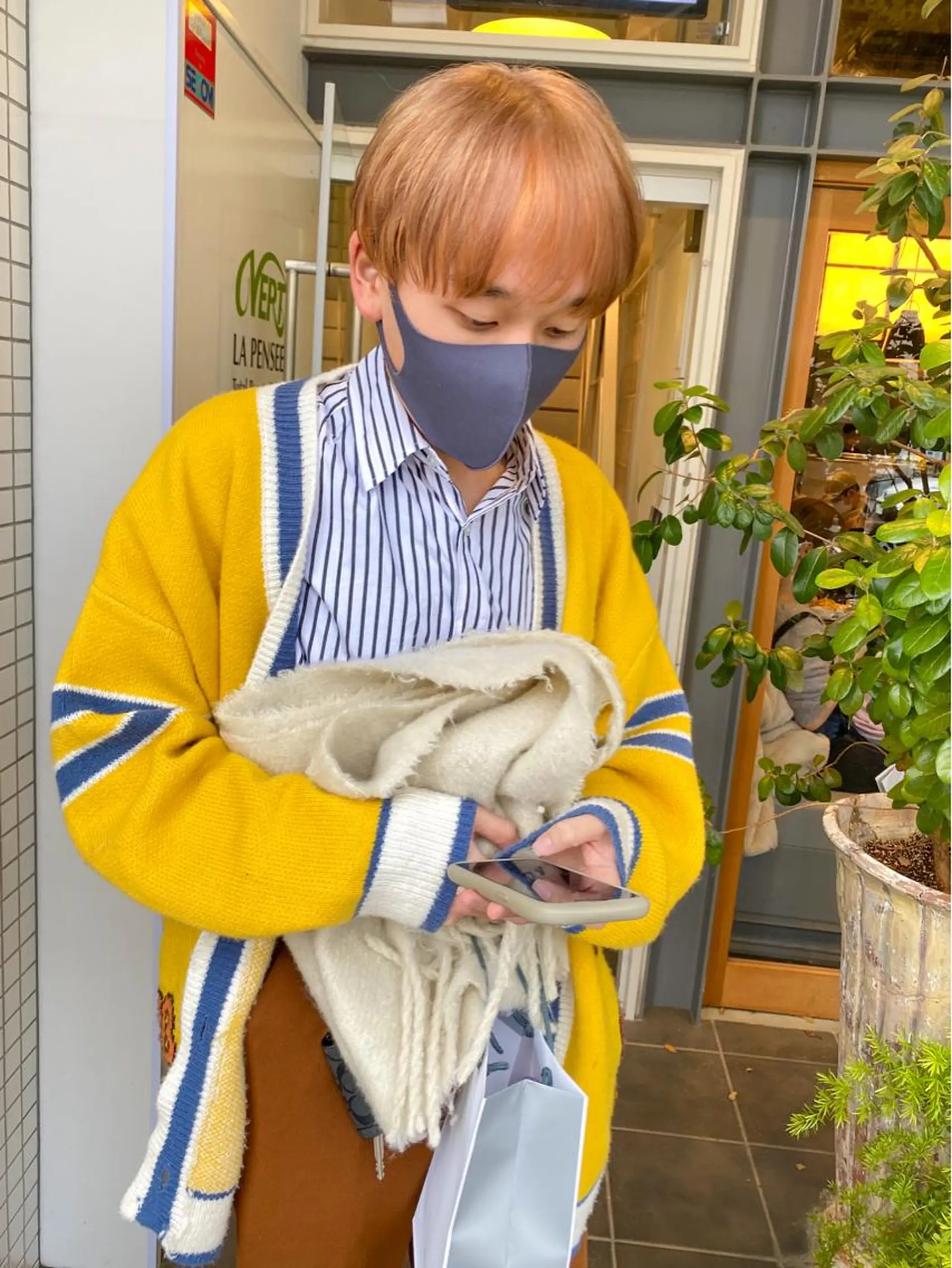 カラー メンズ メンズブリーチ メンズインナーカラー ベージュカラー ブリーチ デザインカラー カット ヘアカラー 栄/矢場町 三井太朗のヘアスタイル