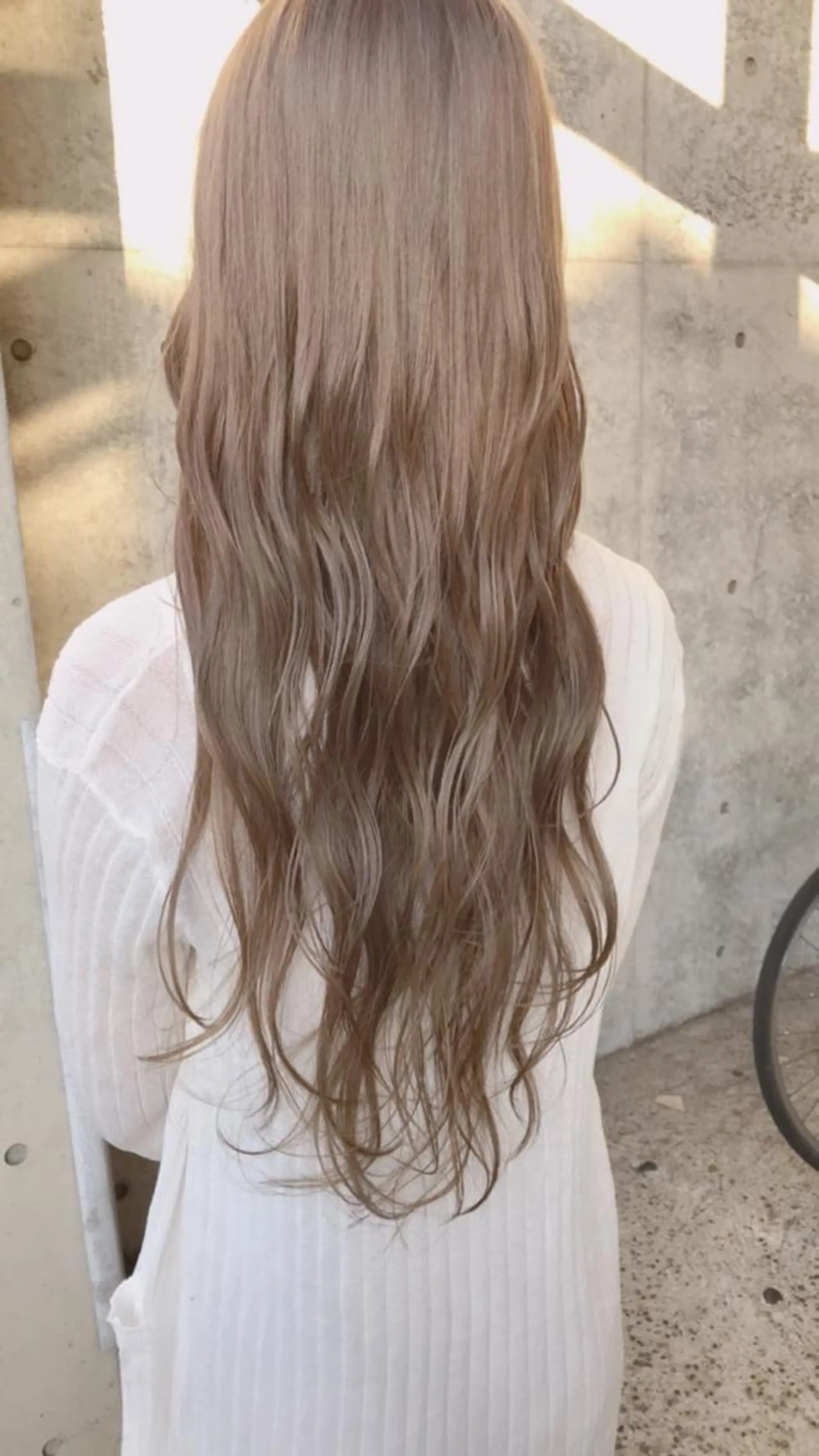 ロング カラー 及川 光のヘアスタイル
