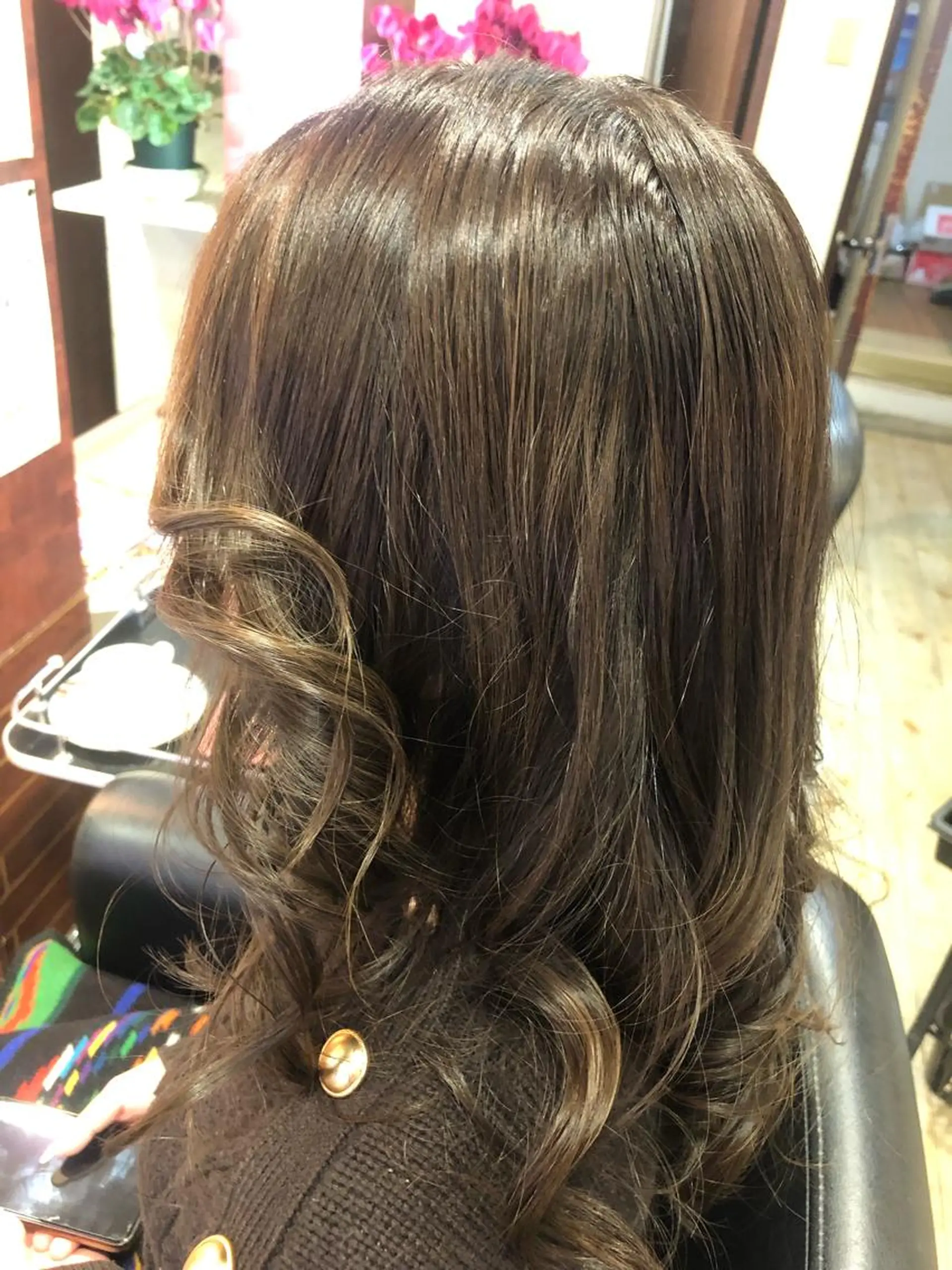 セミロング カラー アッシュ ネイビーカラー エル美容室所属・織田 英之のヘアスタイル