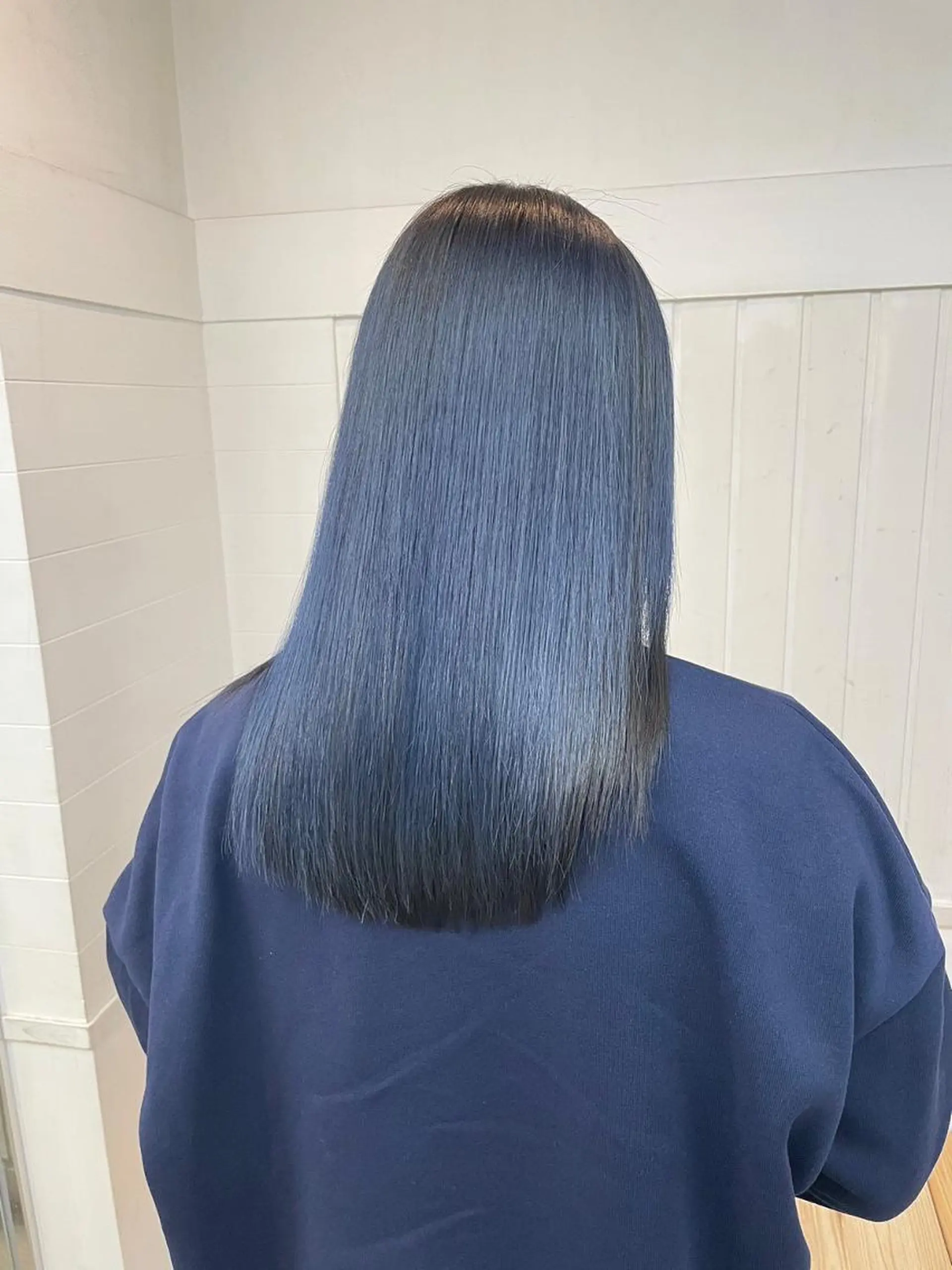 セミロング カラー パーマ ヘアアレンジ アディクシーカラー アッシュ バレイヤージュ ベージュカラー ブリーチ newi grande 横浜店のヘアスタイル