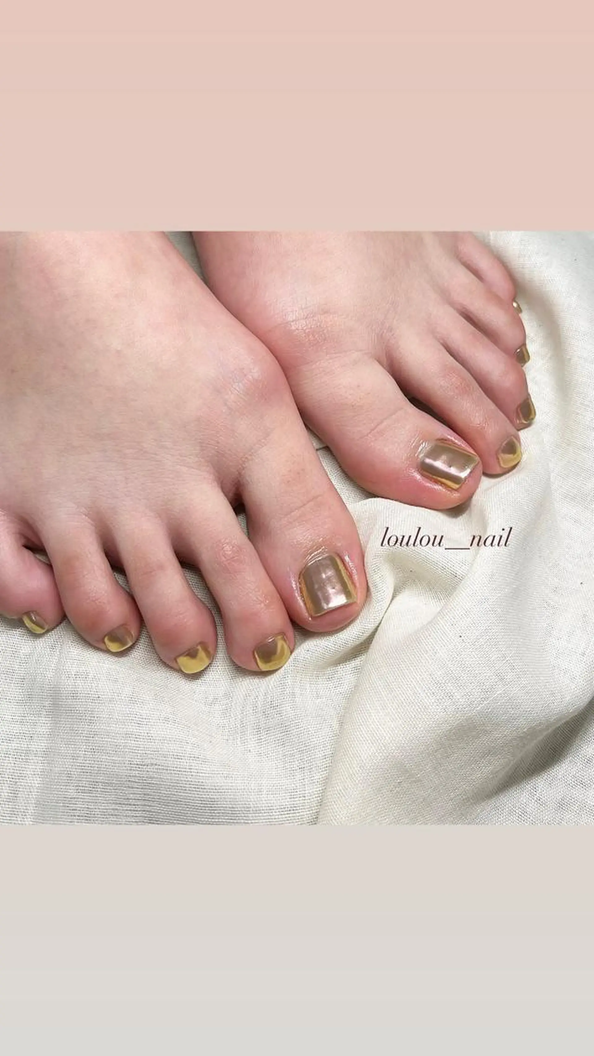ネイル フットネイル ゴールド ミラーネイル ピンク フットネイル loulou _nail所属・葛西 知佳のネイルデザイン