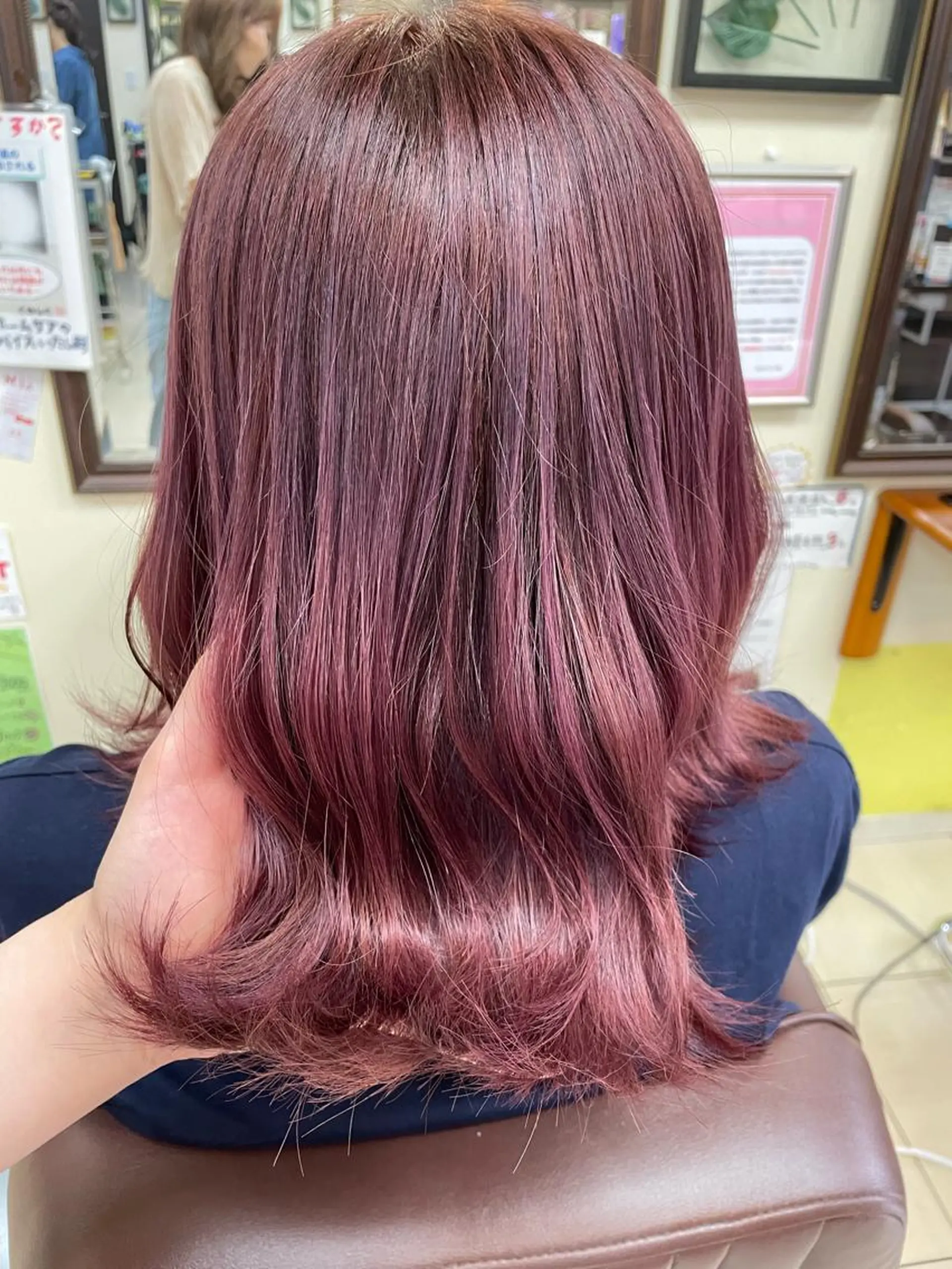ミディアム カラー ピンクカラー カット ヘアカラー 美髪クリエイター 三浦　葵のヘアスタイル