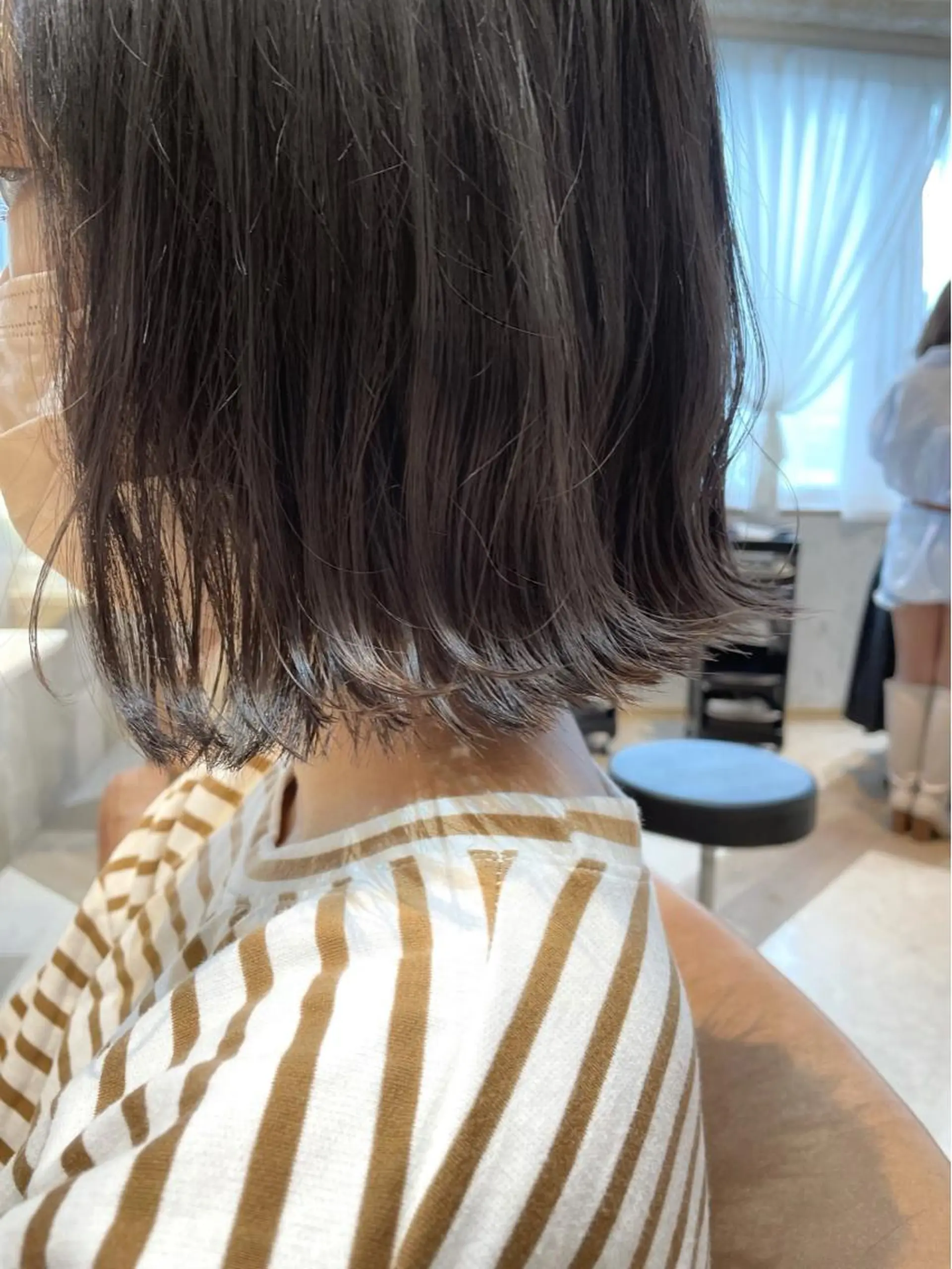 ミディアム ボブ 外ハネヘア カット ヘアカラー トリートメント 小顔カット/レイヤー /ボブ/浅野恵大のヘアスタイル