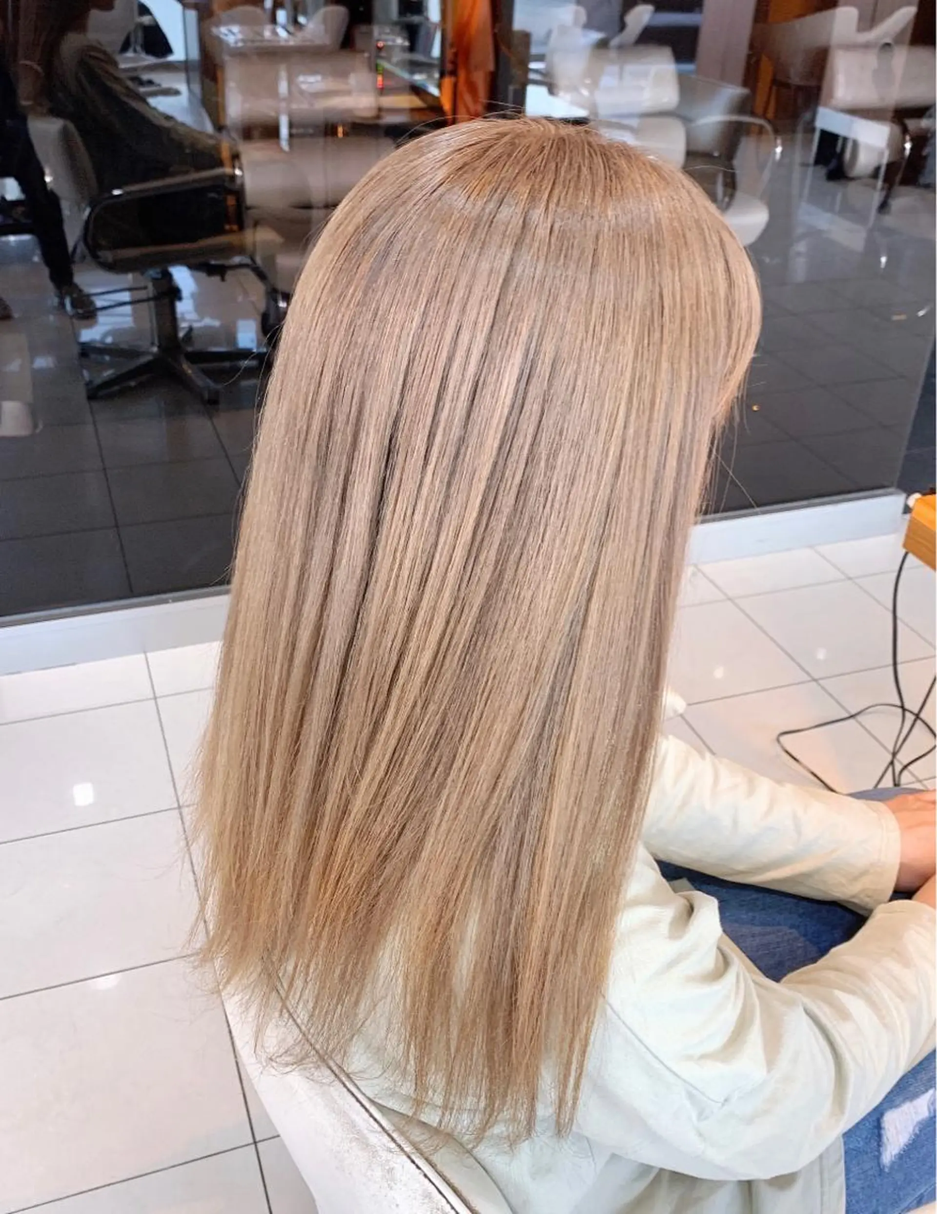 ロング カラー ブリーチ 白髪女性専門店竹内 涼乃のヘアスタイル