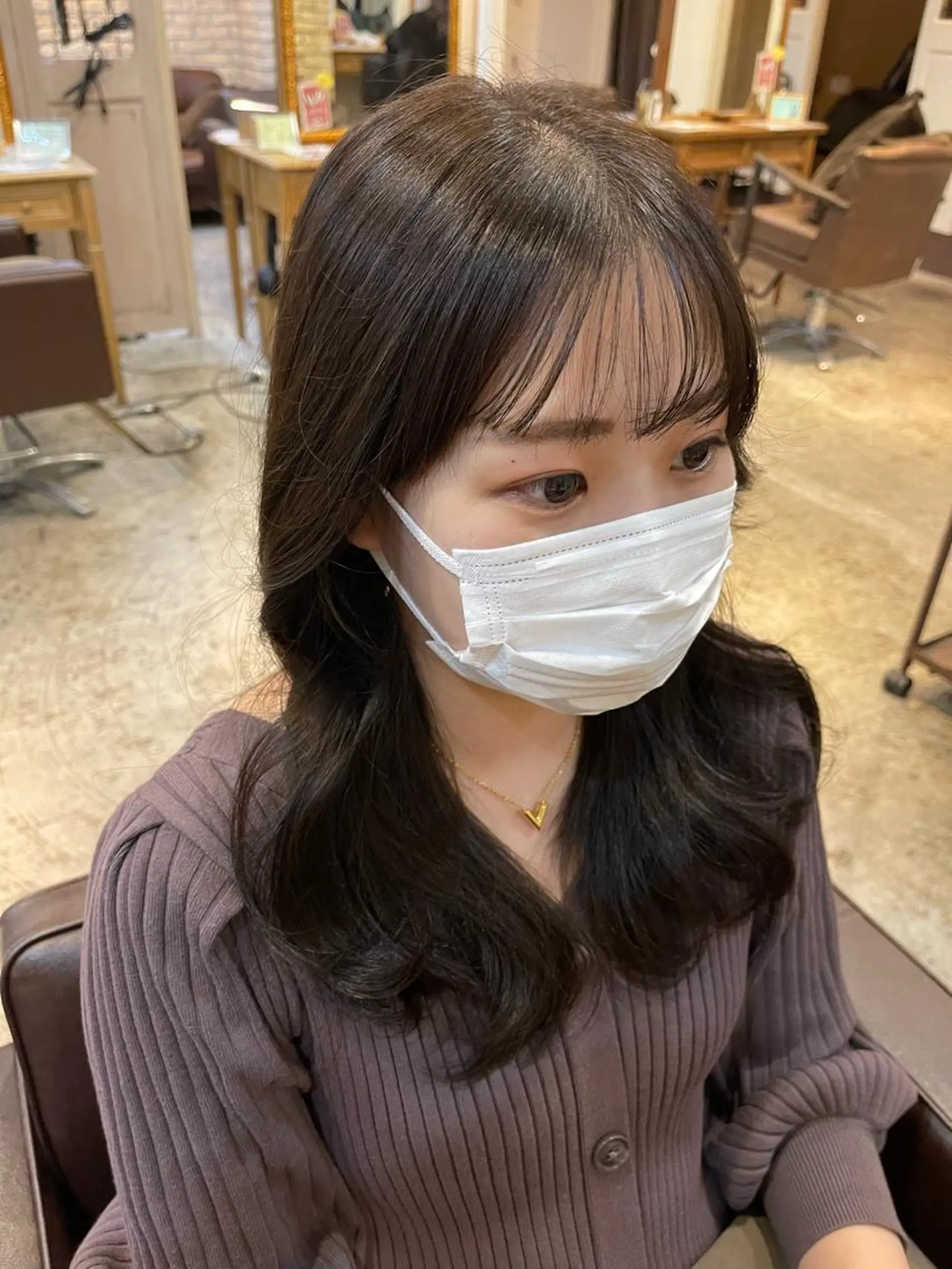 セミロング くびれヘア エギョモリ ヨシンモリ 韓国風ヘア 🫧chinatsu 🫧のヘアスタイル