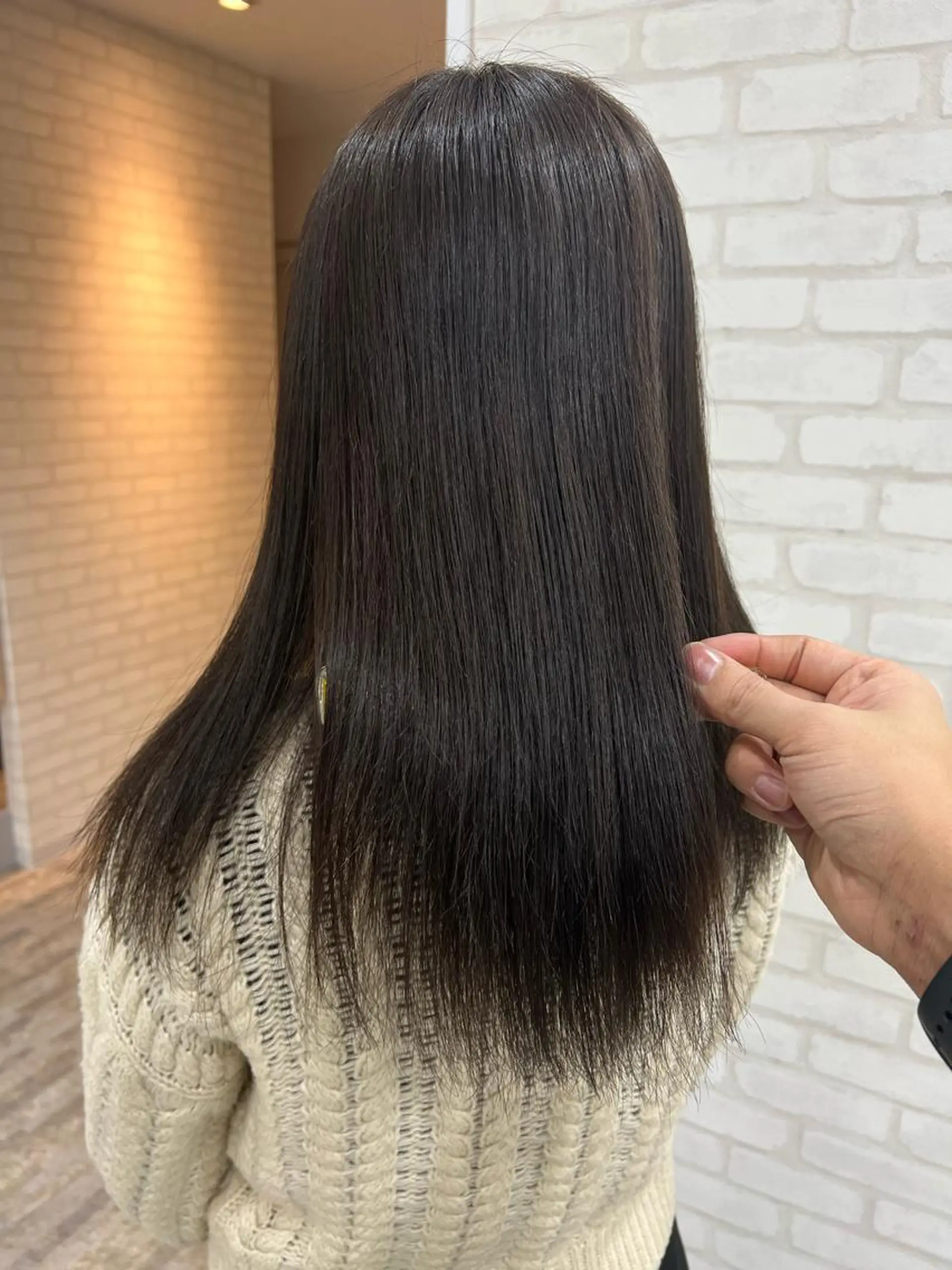 セミロング 髪質改善 貸切サロンのヘアスタイル