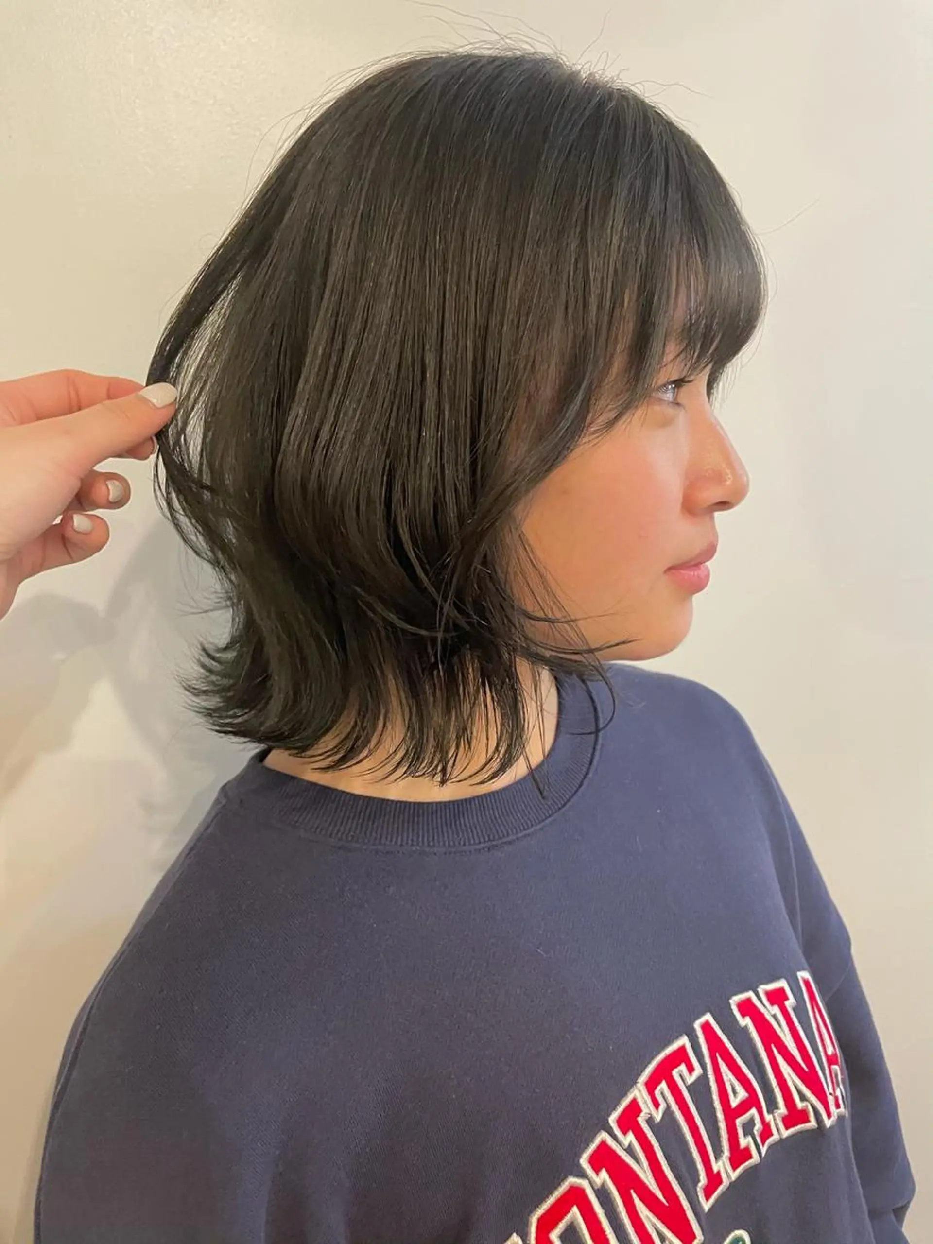 ミディアム カラー 安藤 佑衣のヘアスタイル