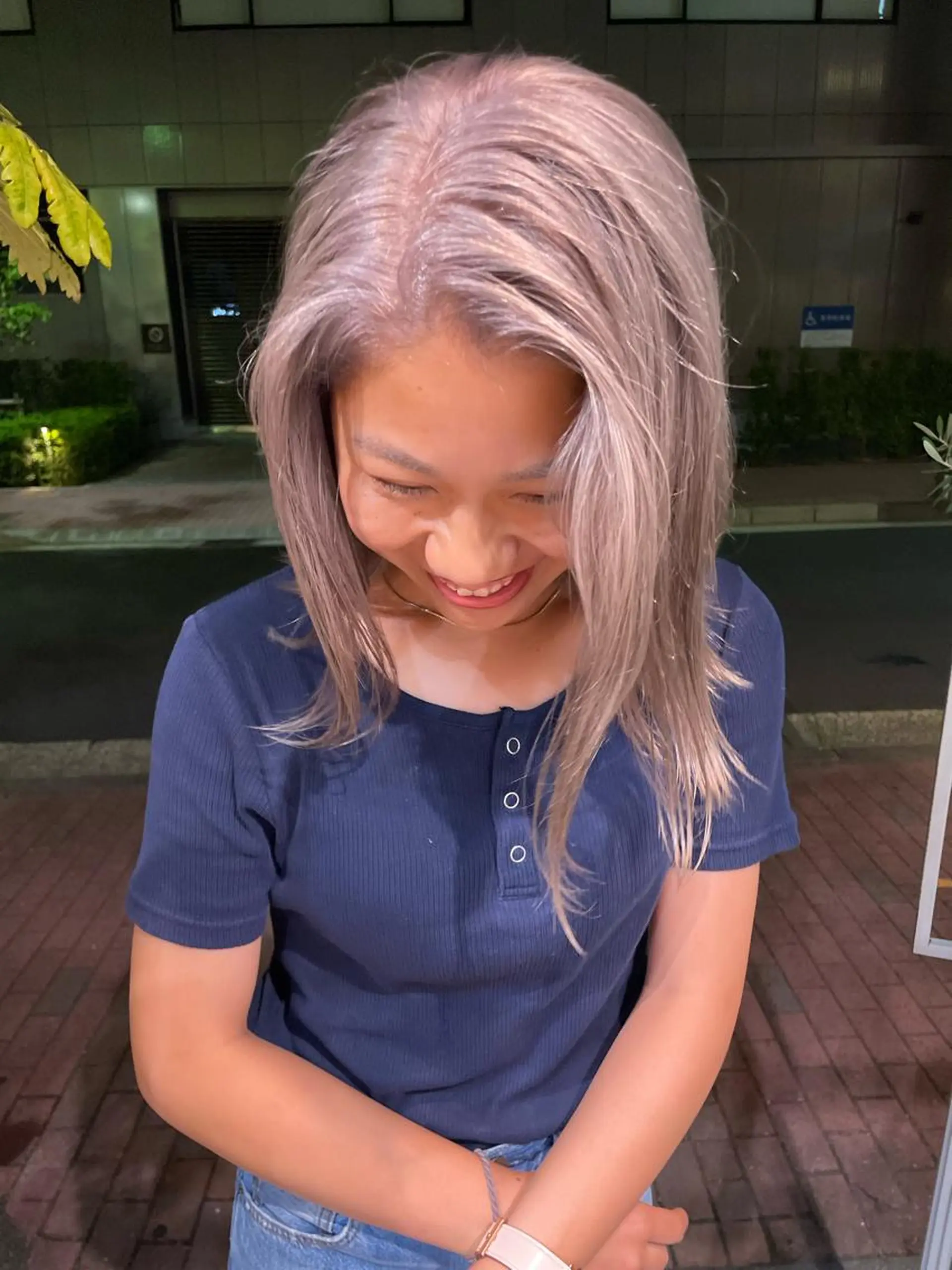 ミディアム Qin share salon 原宿店所属・🫧艶ハイトーン 特化🫧ライヤのヘアスタイル