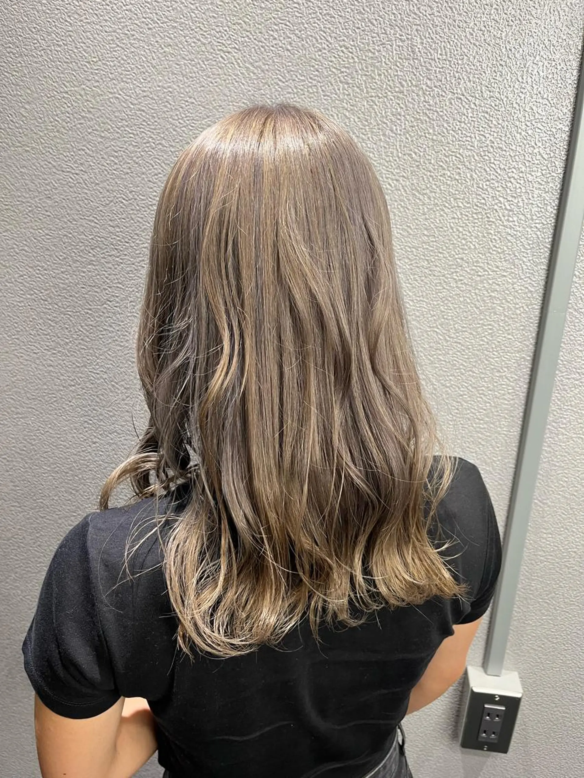 カラー グレージュ ヘアカラー トリートメント 透明感カラー/パーマ 🌀アオノアユミのヘアスタイル