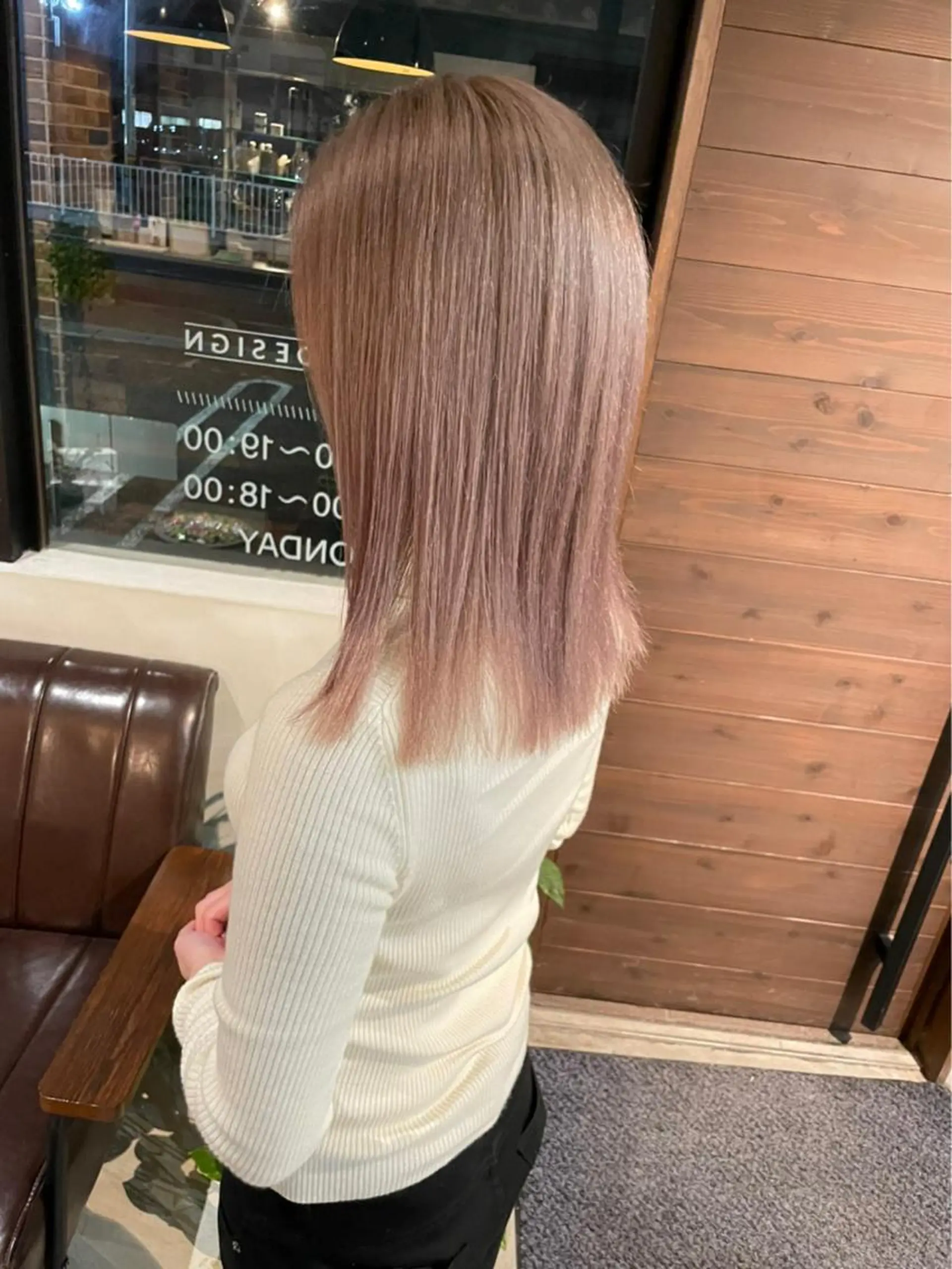 カラー ベージュカラー ミルクティーベージュ 木村 朱里のヘアスタイル