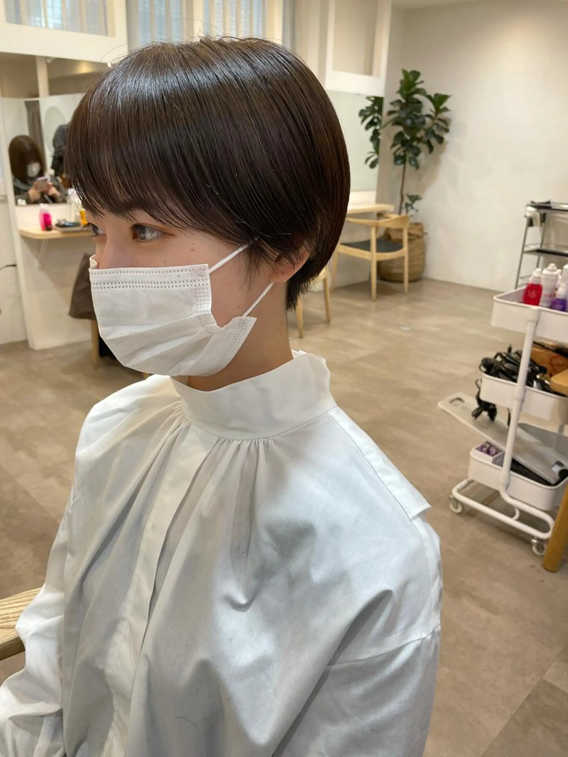 ショート カット ヘアカラー トリートメント 大迫 江梨のヘアスタイル