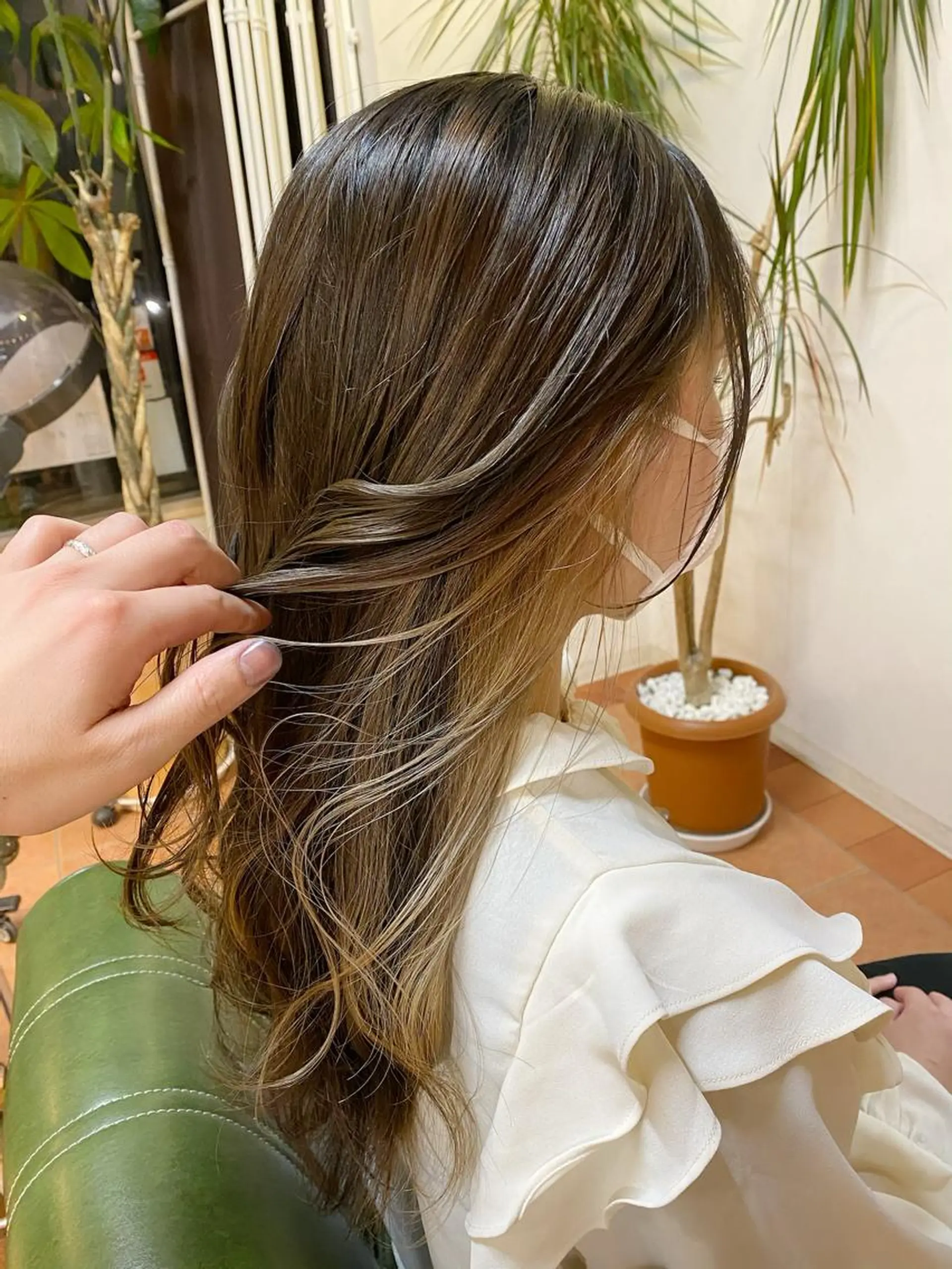 ロング カラー ヘアカラー トリートメント 石井 佑樹のヘアスタイル
