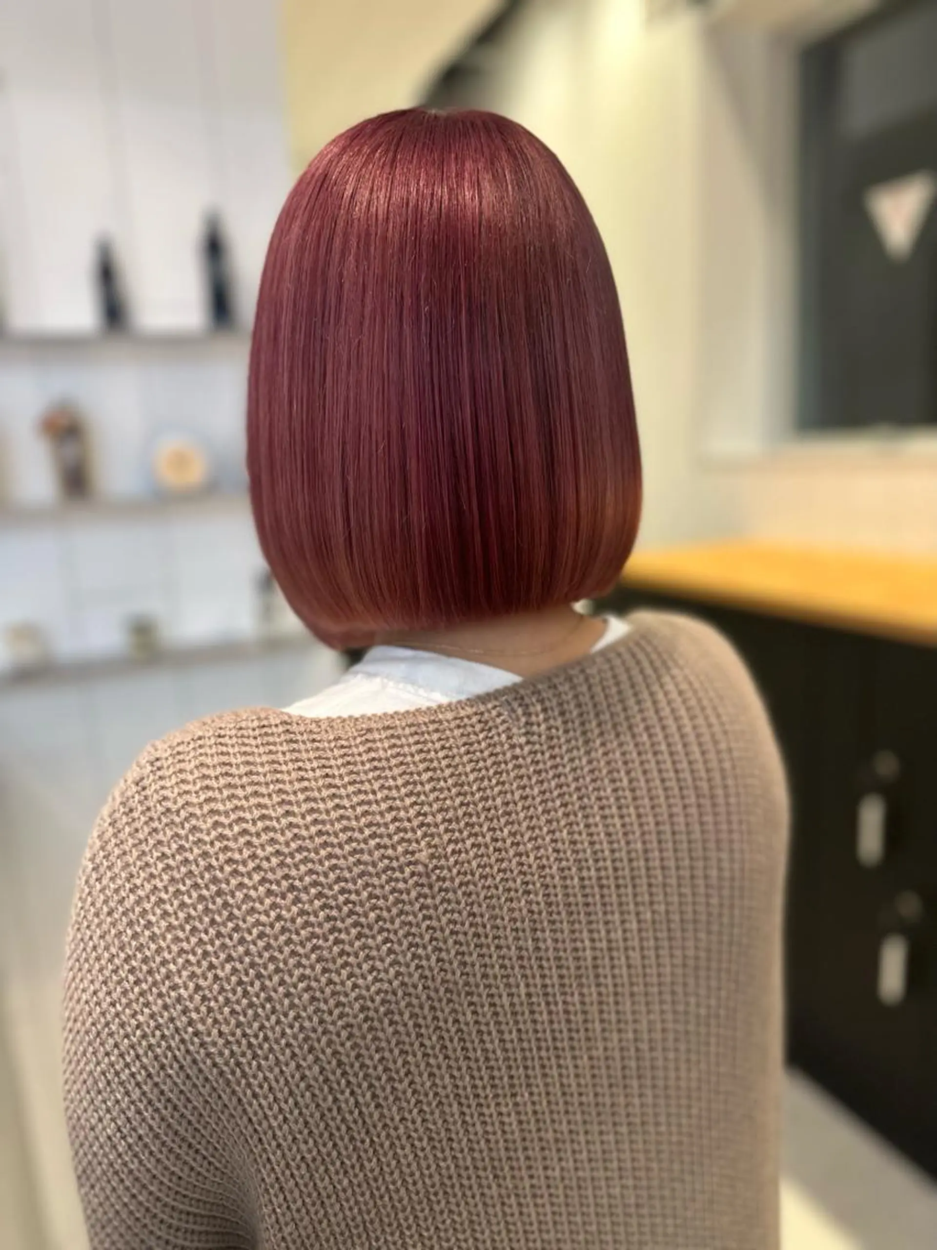 ショート カラー ブリーチ ピンクカラー ボブ 海外ヘアー 山村拓士のヘアスタイル