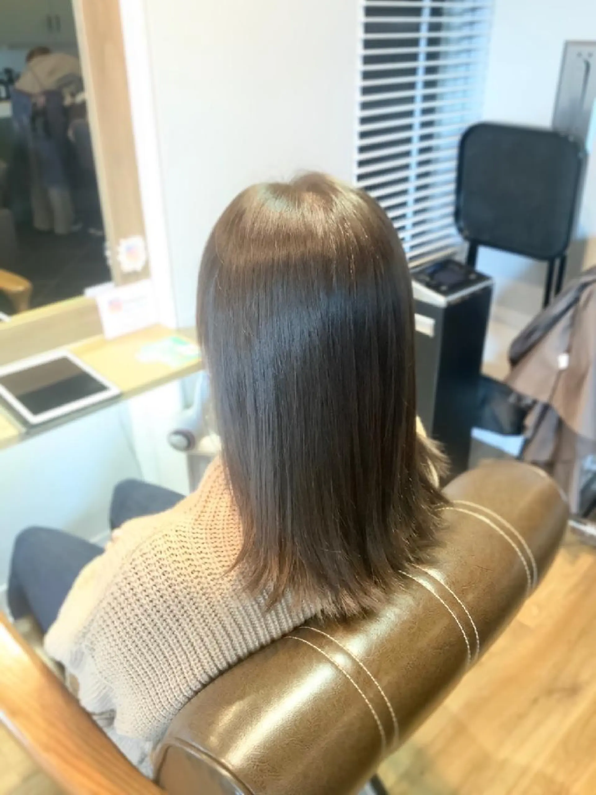 カラー グレージュ ヘアカラー トリートメント 堀 望美のヘアスタイル