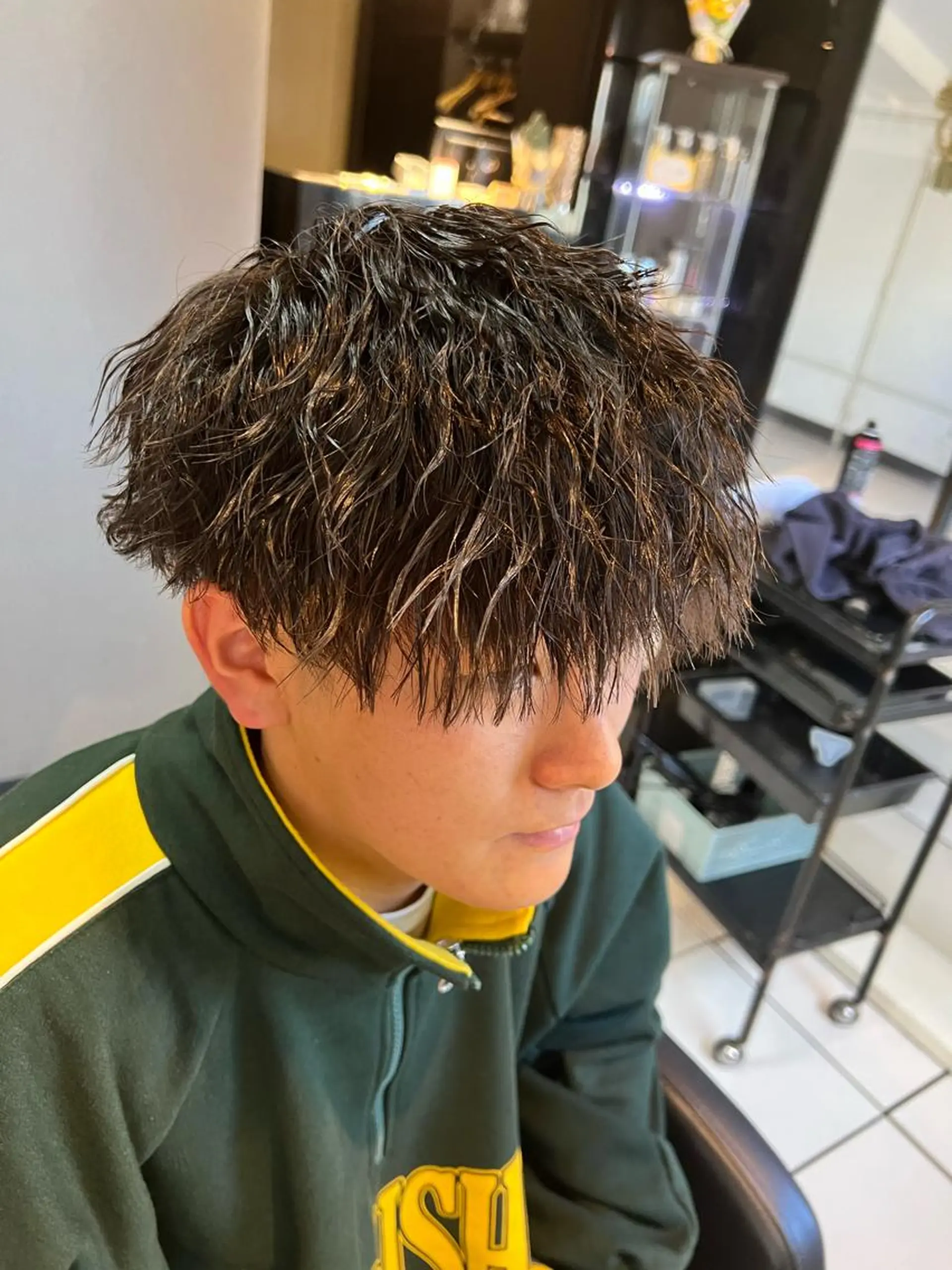 パーマ メンズ センターパート フェードカット カルマパーマ マッシュ メンズパーマ カット パーマ パーマ特化美容師 茂木広幸のヘアスタイル