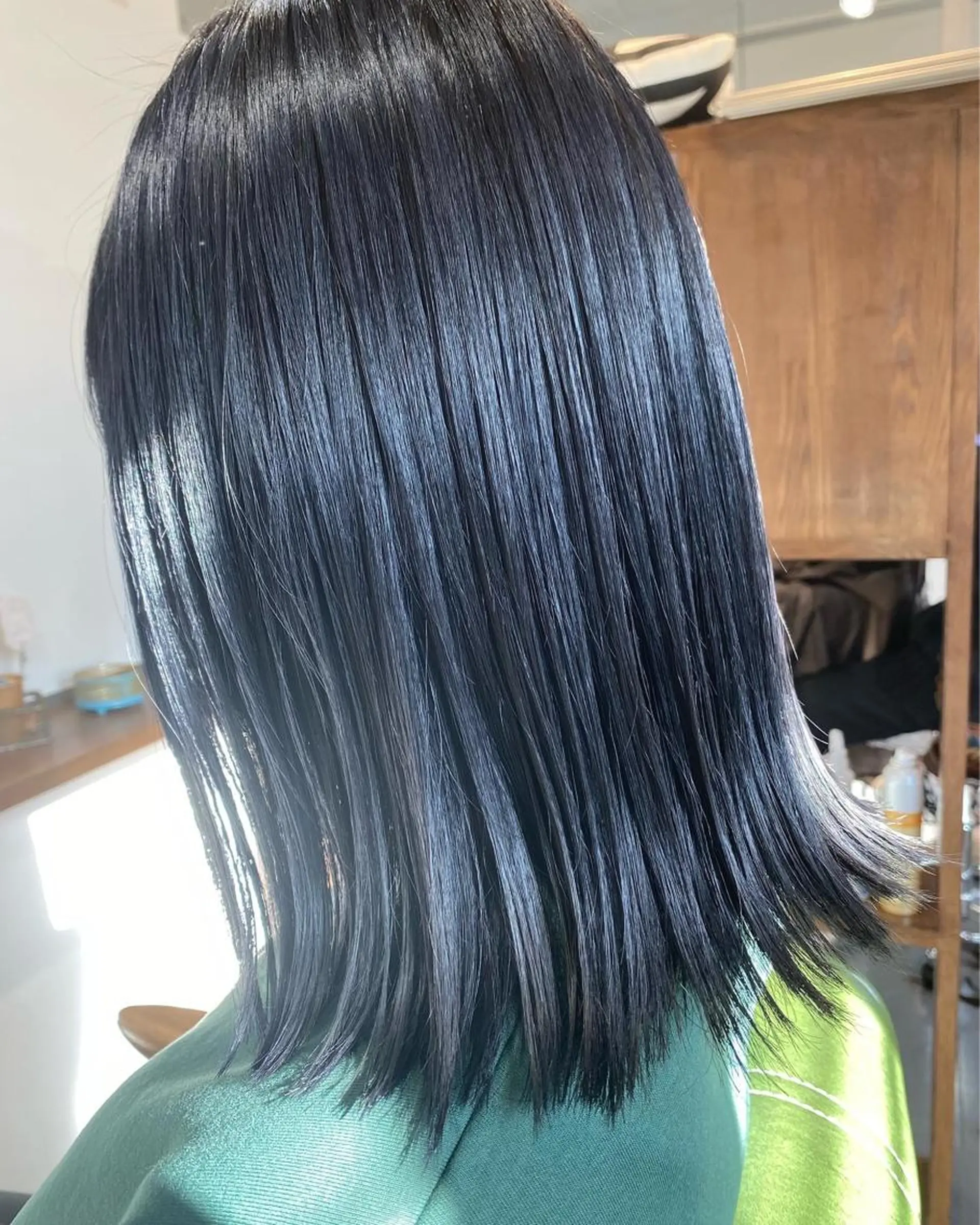 ミディアム カット ヘアカラー トリートメント 【髪質改善・艶髪 ・ハイライト】ハナカのヘアスタイル