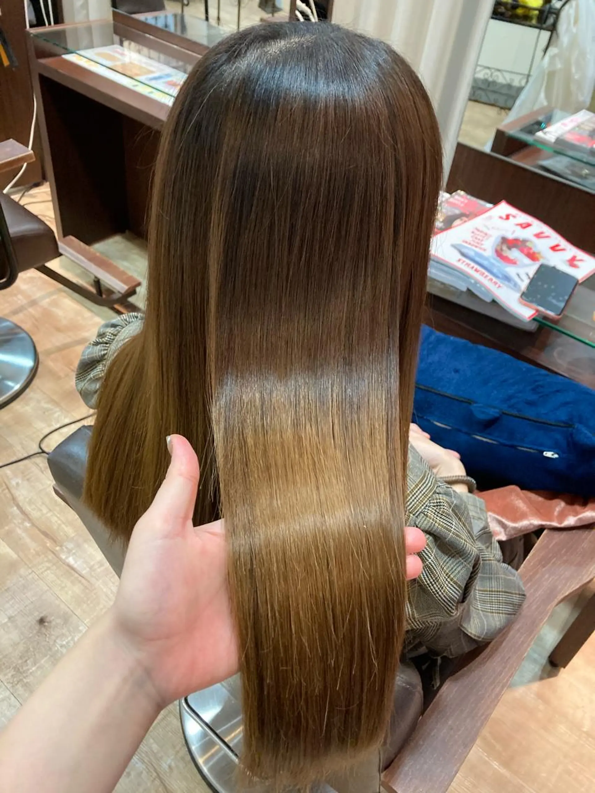 ロング 松村 由莉香のヘアスタイル