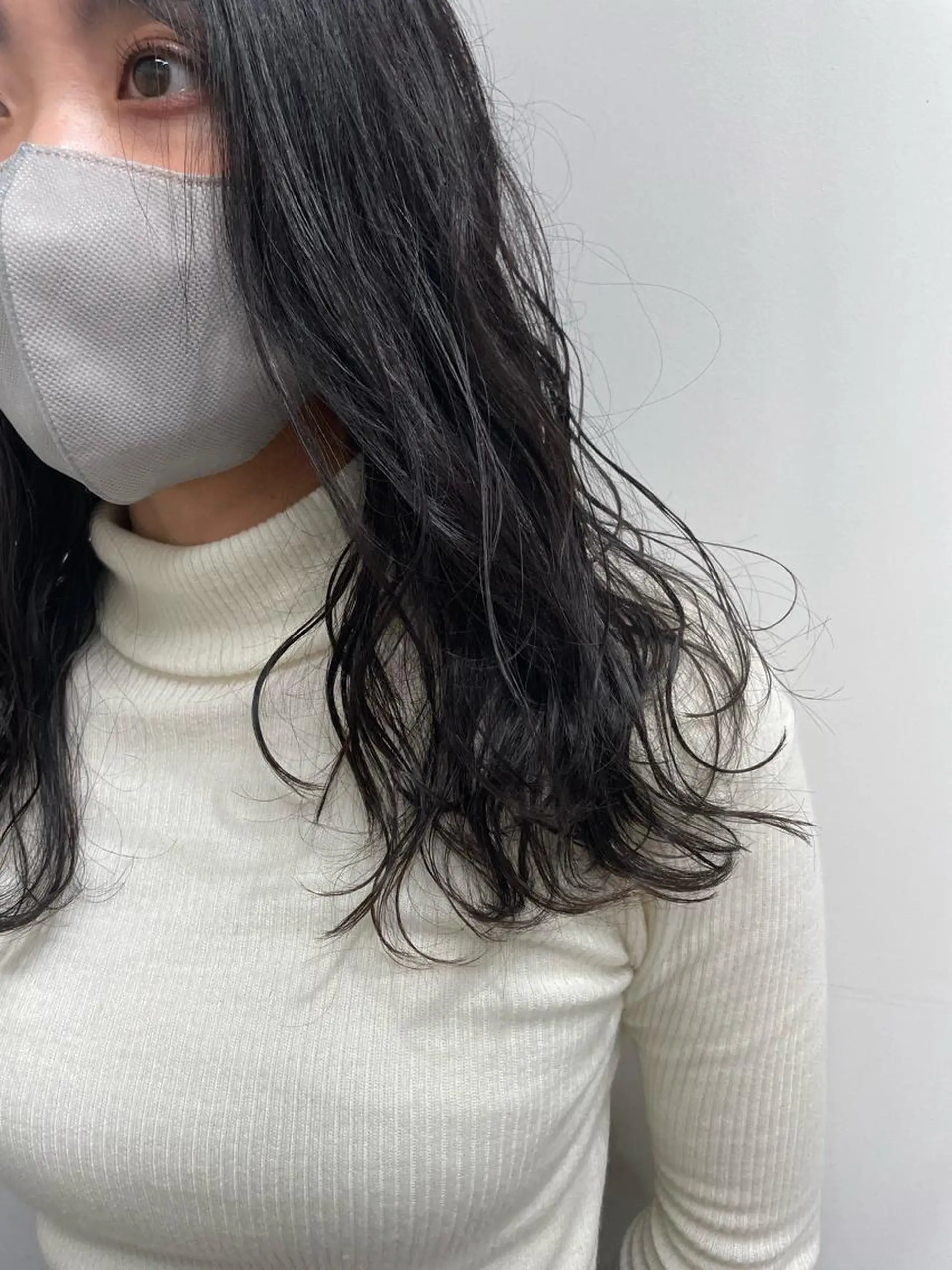 セミロング セミロングパーマ カット パーマ 佐々木 芽衣のヘアスタイル