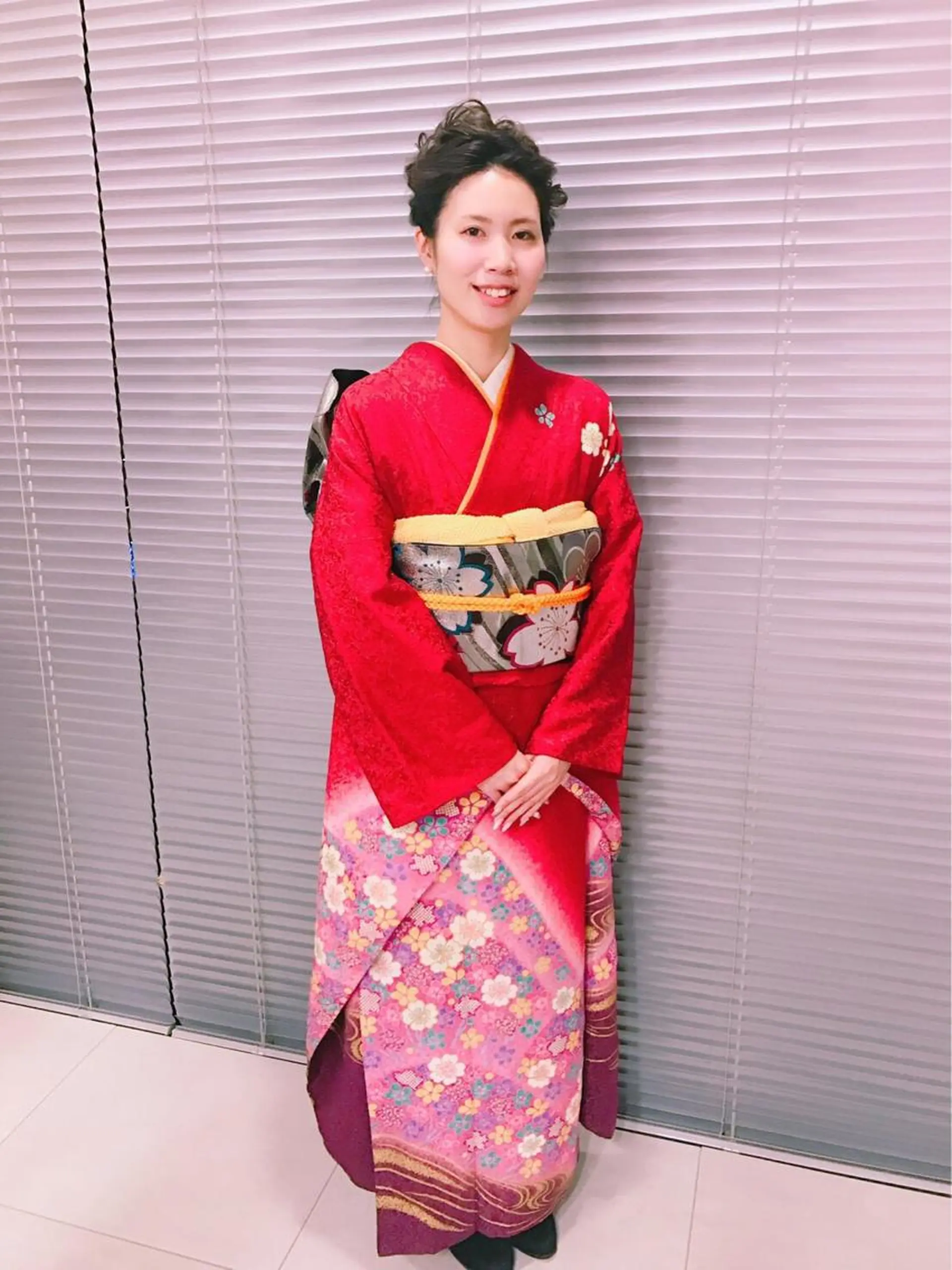 ロング ヘアアレンジ 卒業式のヘアスタイル 清水 まなのマツエク・マツパデザイン