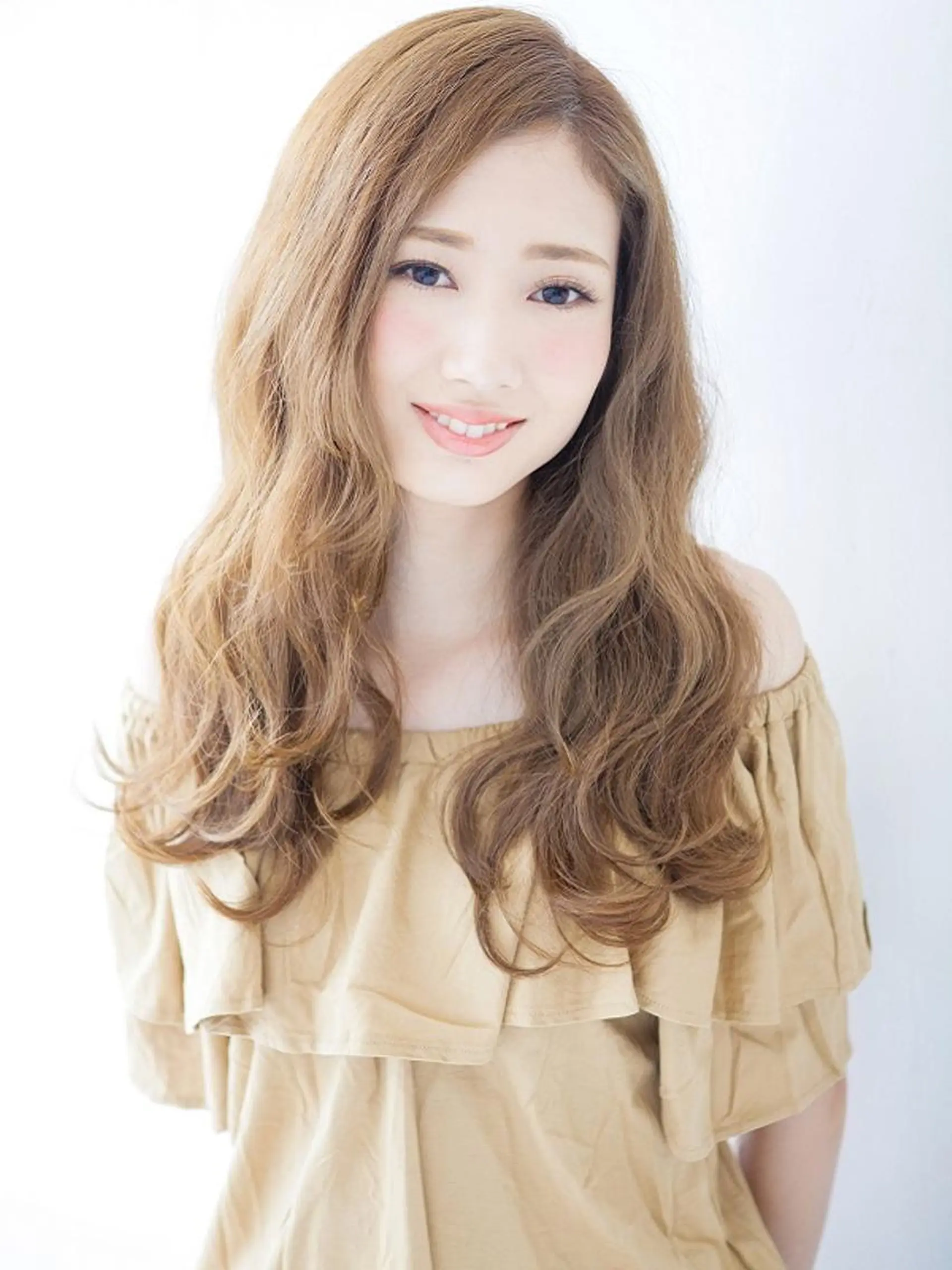 セミロング カラー パーマ 透明感カラー 小顔カット ✨hair make flencia✂️✨のヘアスタイル