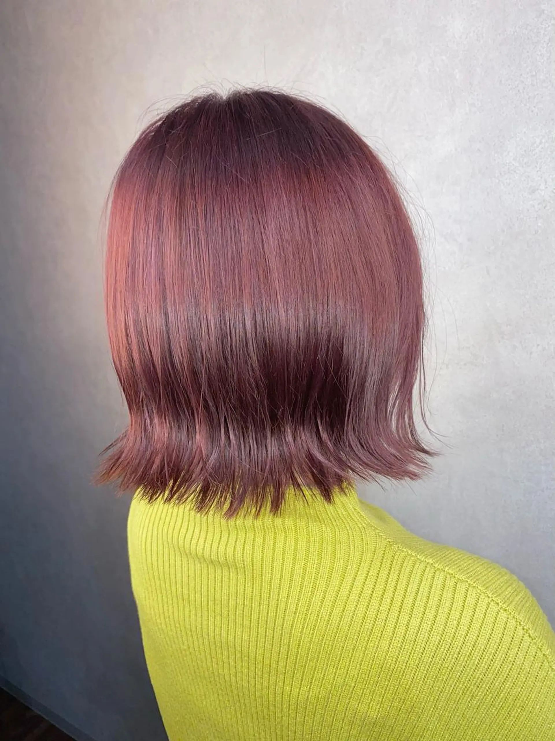 セミロング カット ヘアカラー トリートメント _White所属・ＳＨＩ ＺＵのヘアスタイル