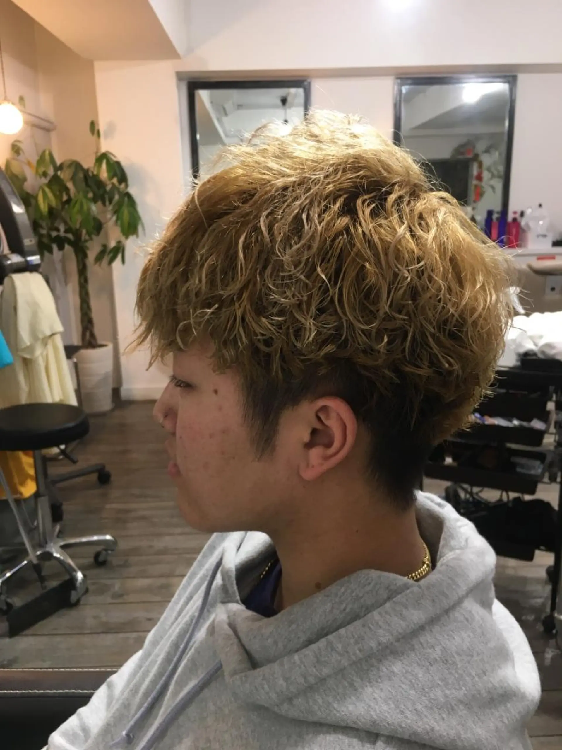 パーマ メンズ メンズパーマ メンズツイストパーマ ツイストパーマ シアーズ所属・松本 祐太のヘアスタイル