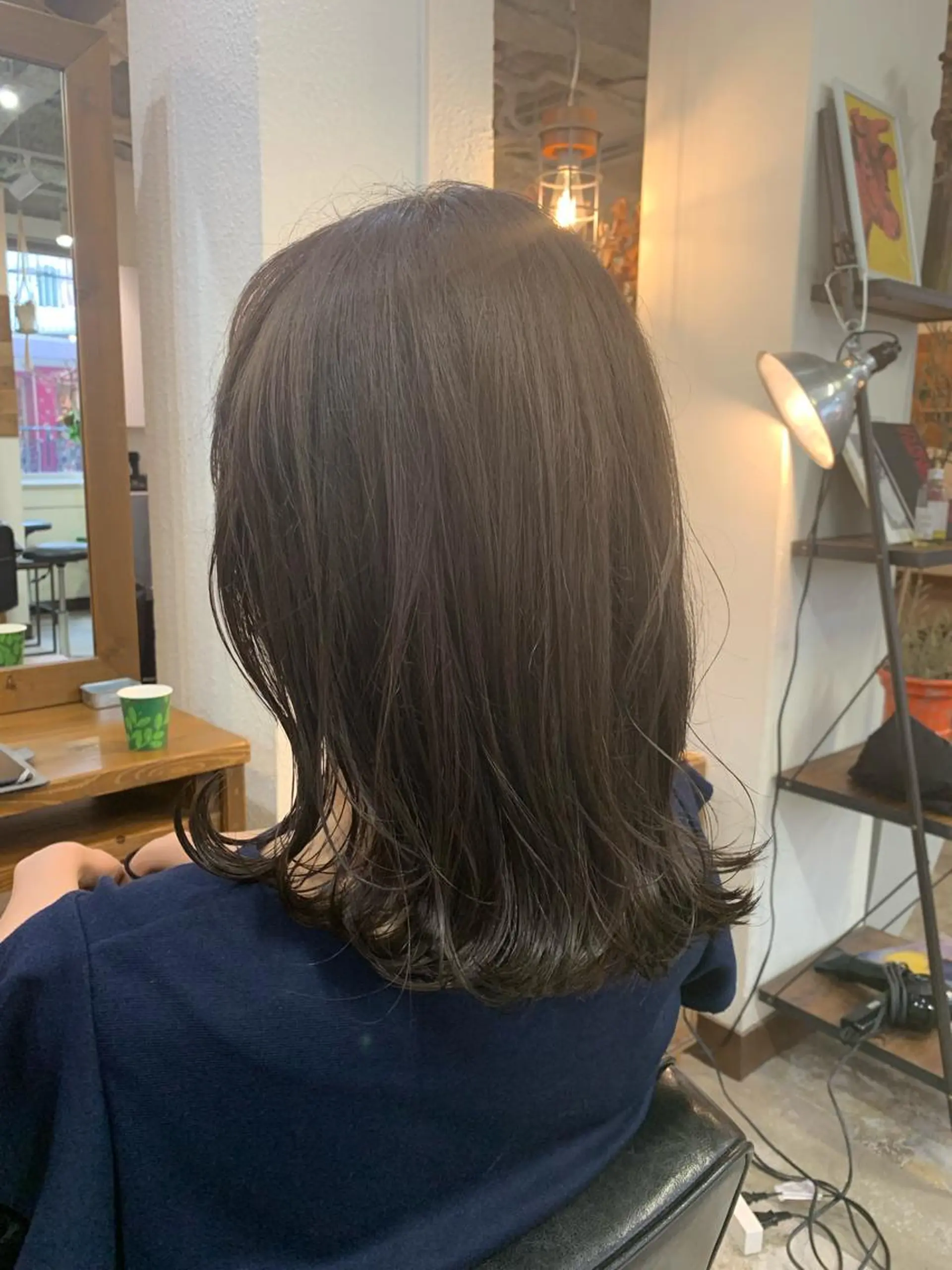 セミロング カラー アッシュ アッシュグレー LEB所属・下河 宗太のヘアスタイル