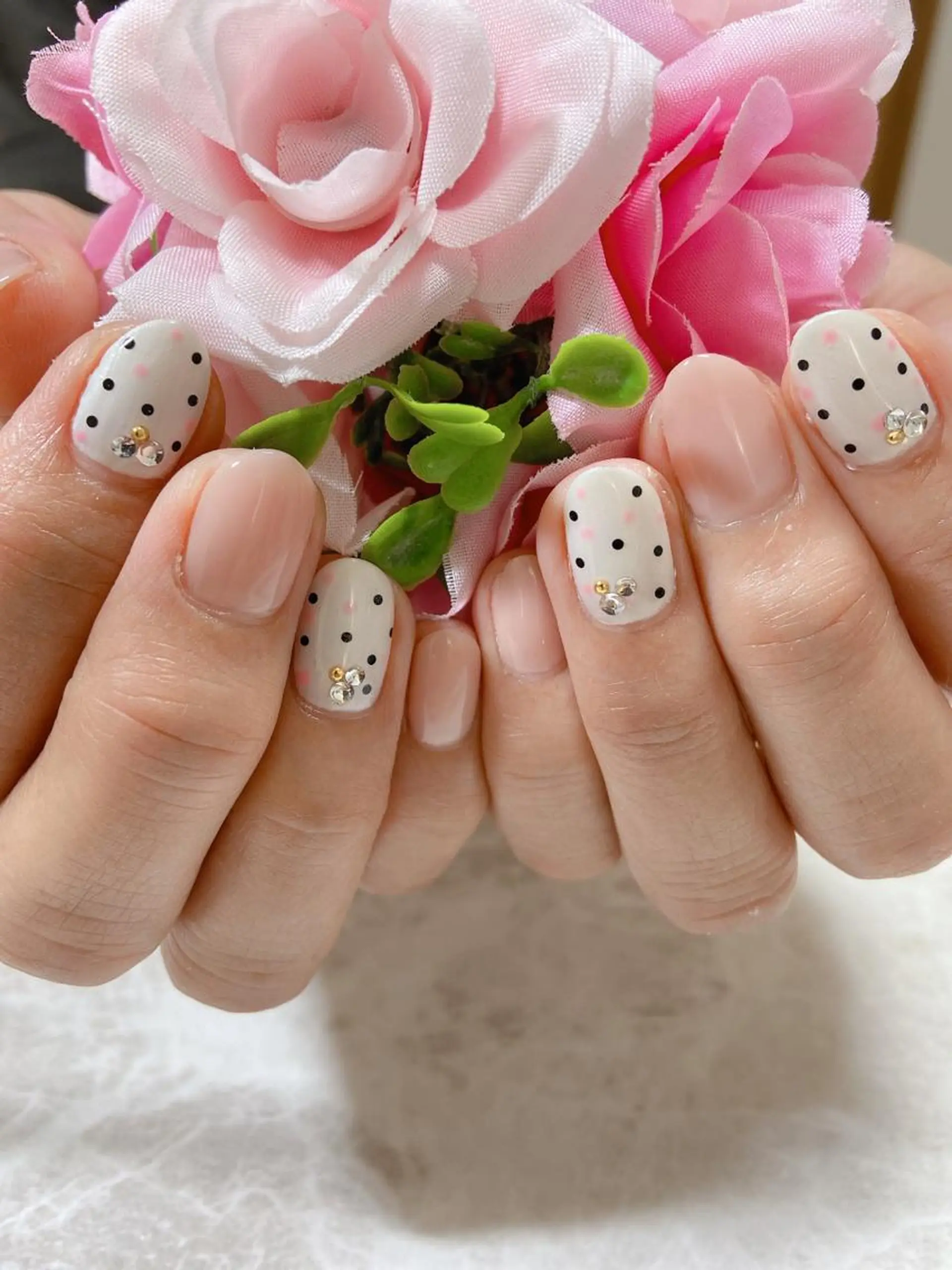 ネイル ハンドネイル フットネイル Lokahi NAILのネイルデザイン