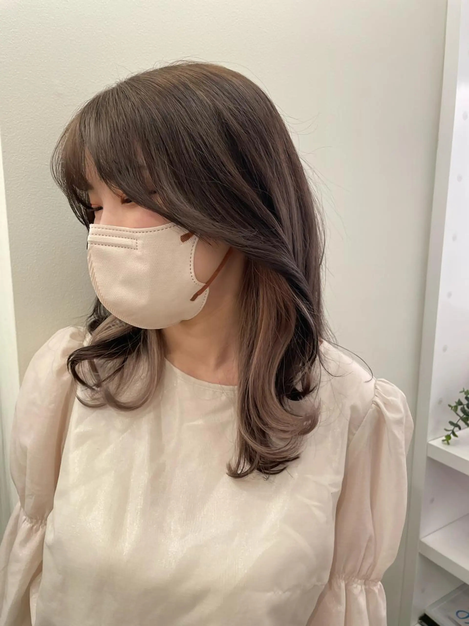 セミロング 髪質改善サロンLOUIMADNA栄店所属・🌈縮毛矯正特化 杉浦　夏生のヘアスタイル