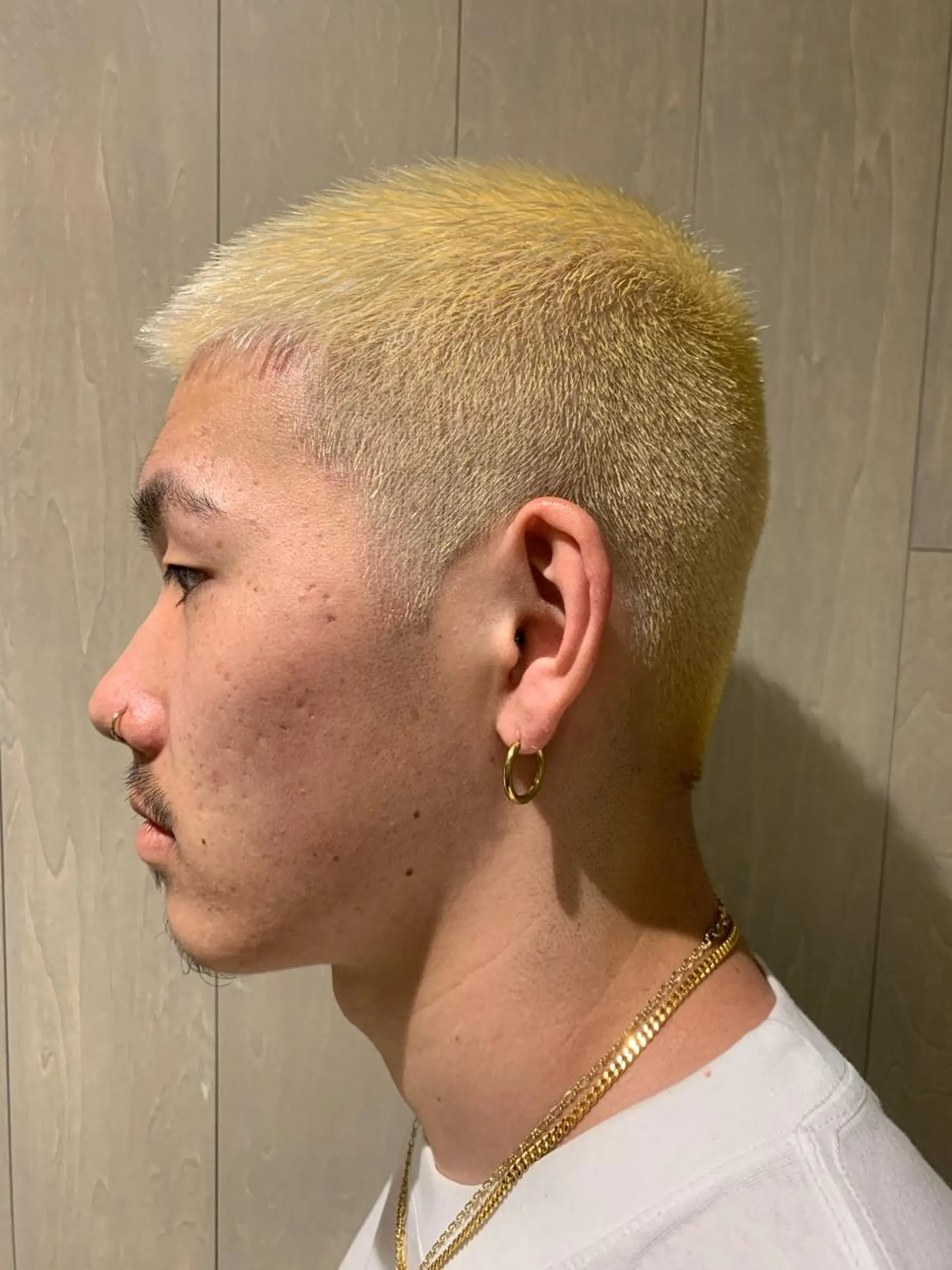 ショート カラー 糟谷 慈英のヘアスタイル