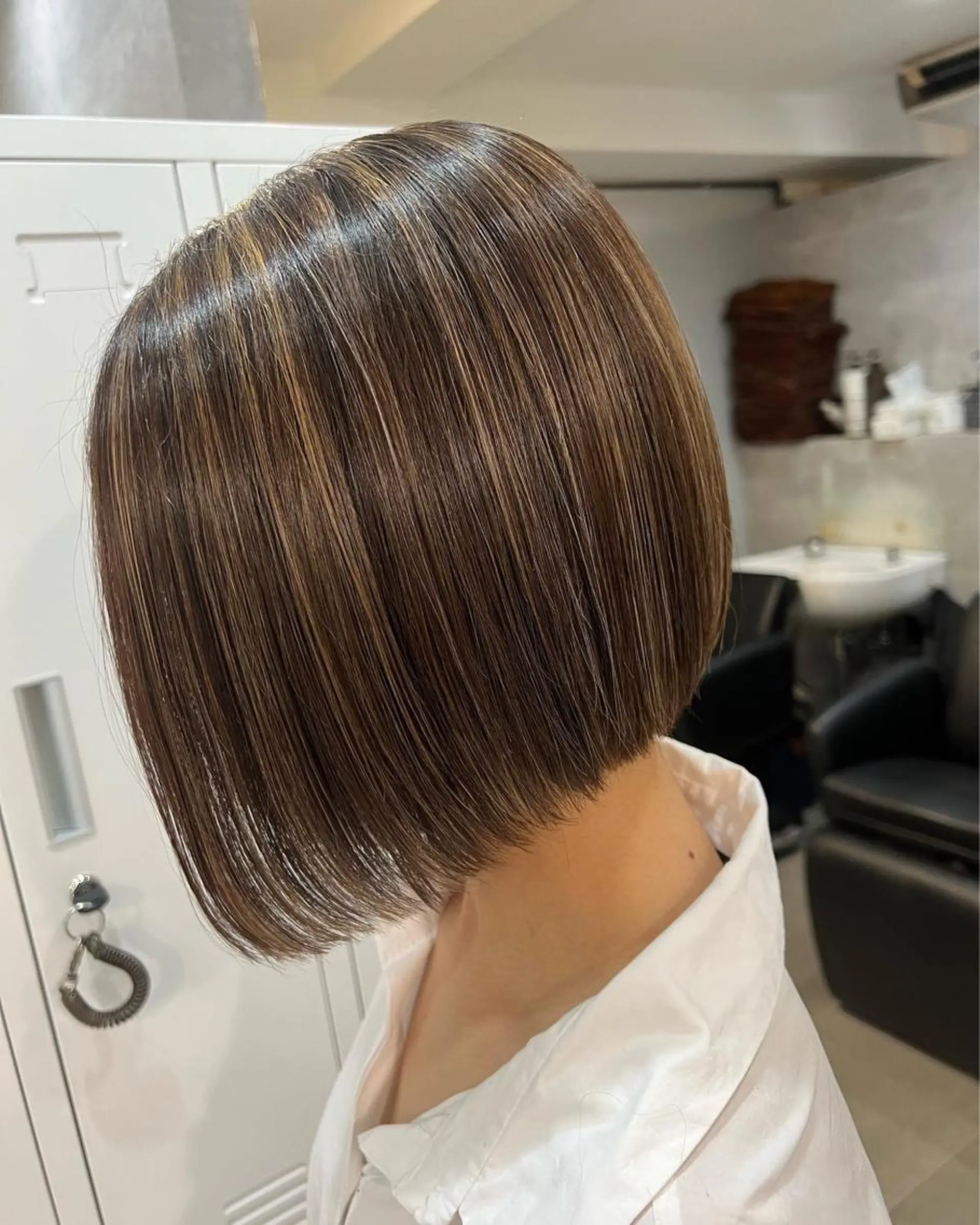 カラー ワンレンボブ ベージュカラー 透明感カラー ハイライトカラー ボブ カット トリートメント 寺嶋 貴大のヘアスタイル