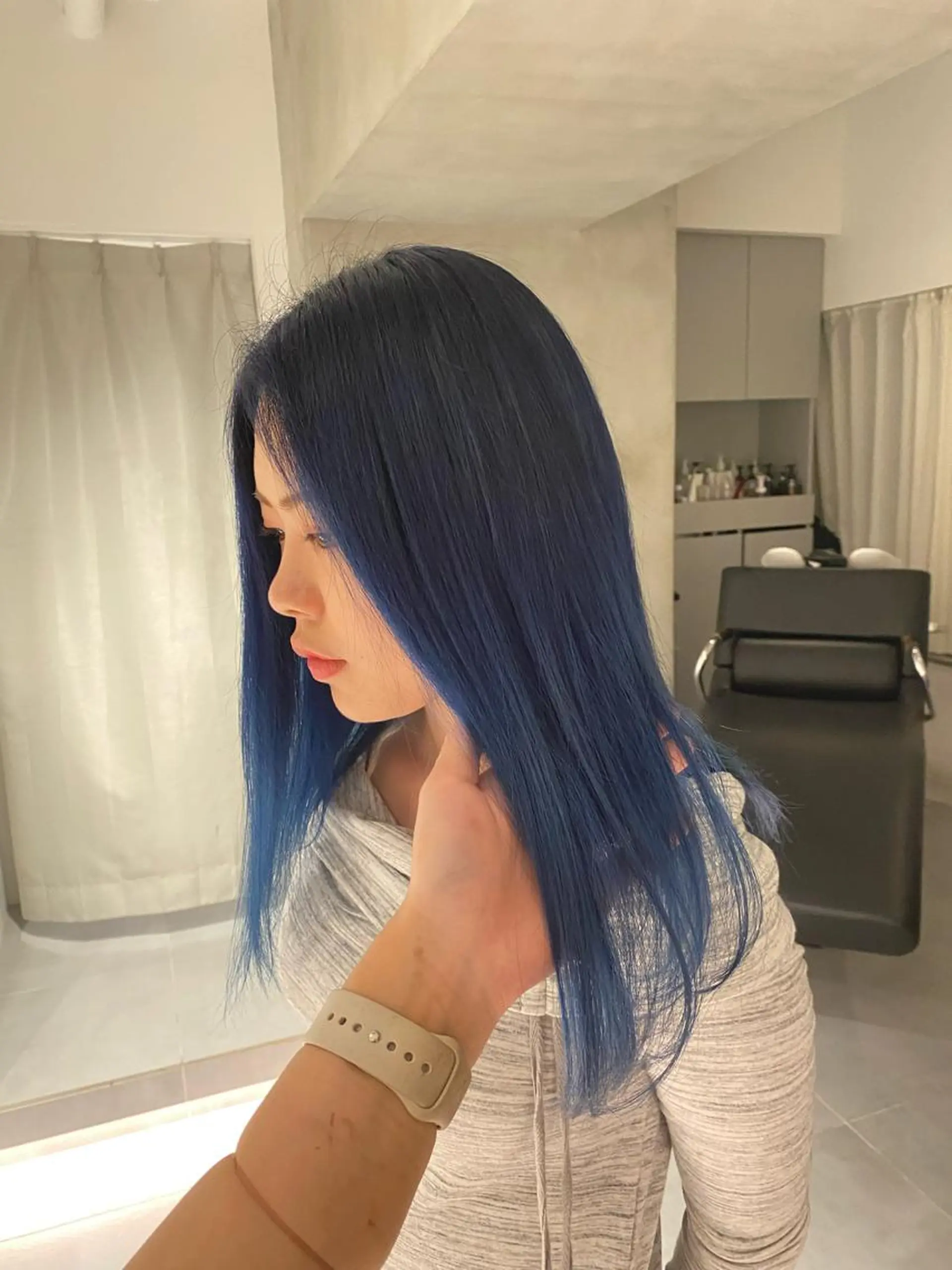 ロング カラー ヘアカラー トリートメント ヘッドスパ ヘアセット 小顔ショート✨️ RIEのヘアスタイル