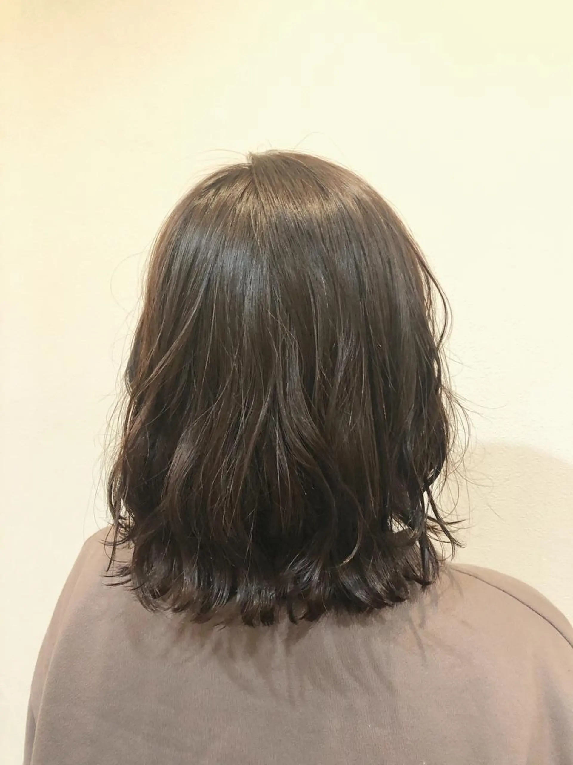 ミディアム カラー 森田 真由のヘアスタイル