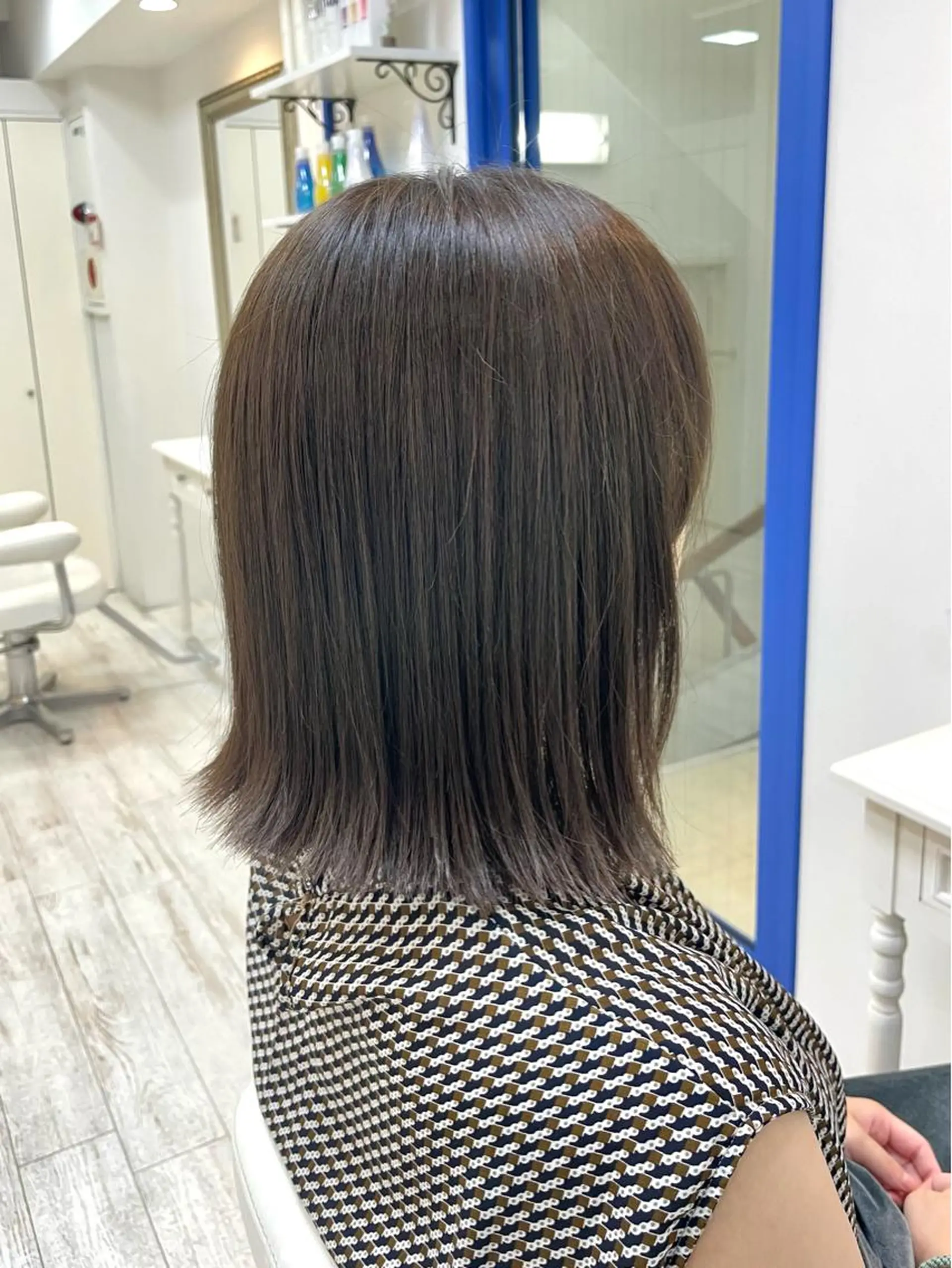 ミディアム カット ヘアカラー 新籾 尚哉のヘアスタイル