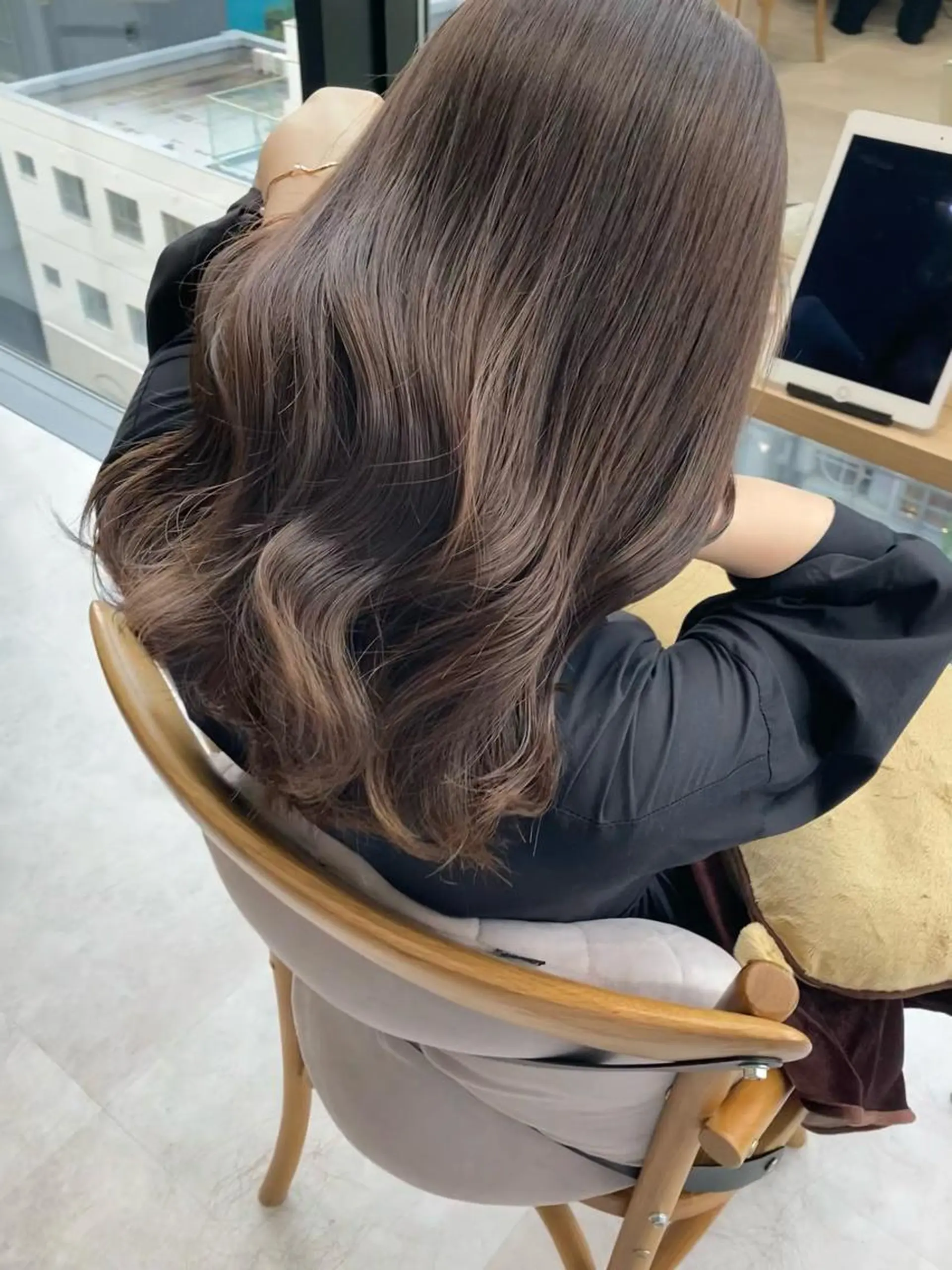 セミロング カット ヘアカラー トリートメント ✨色持ちの良い艶 カラー✨蟹江真世のヘアスタイル