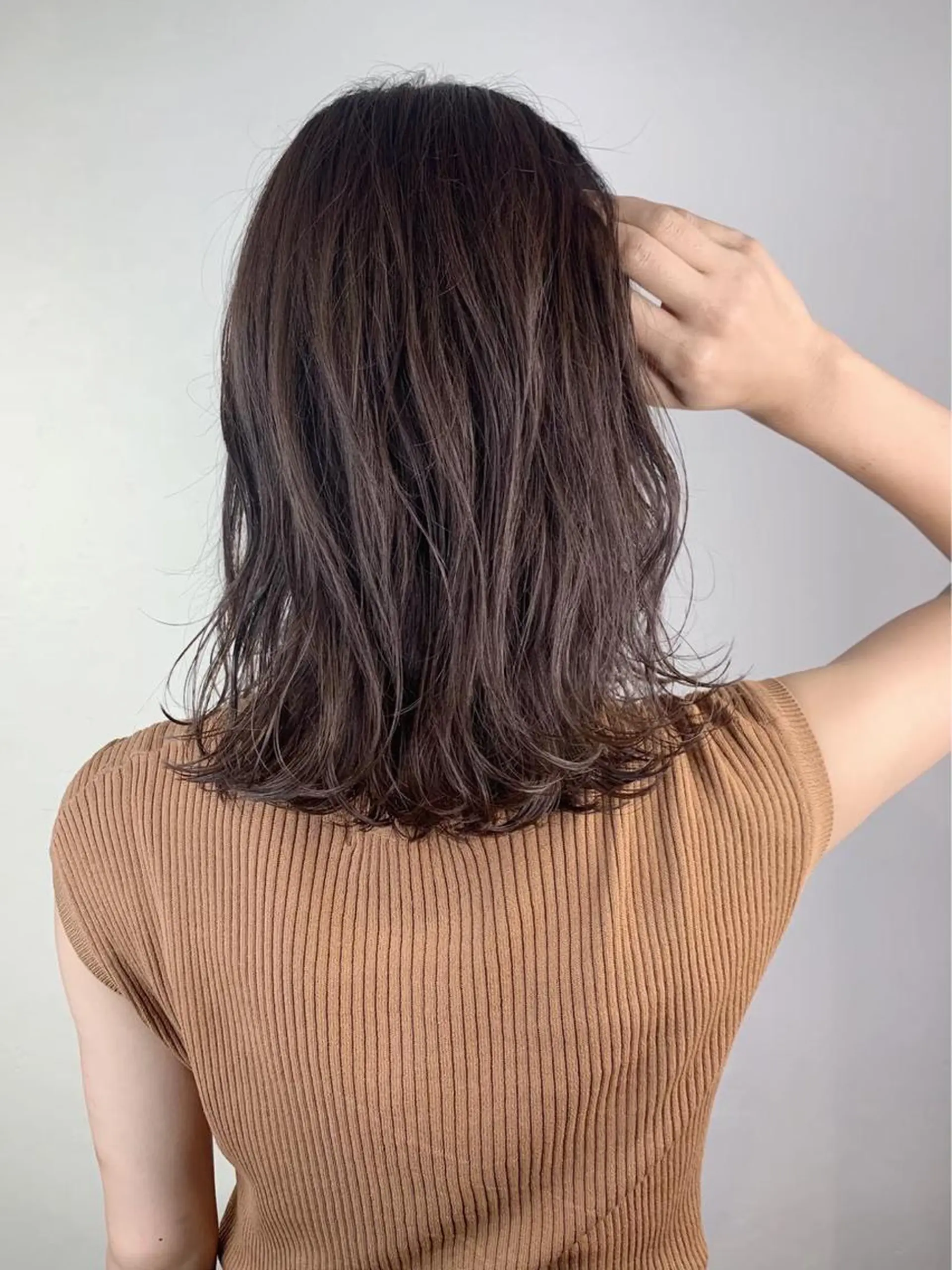 セミロング カラー _WHITE 高槻のヘアスタイル