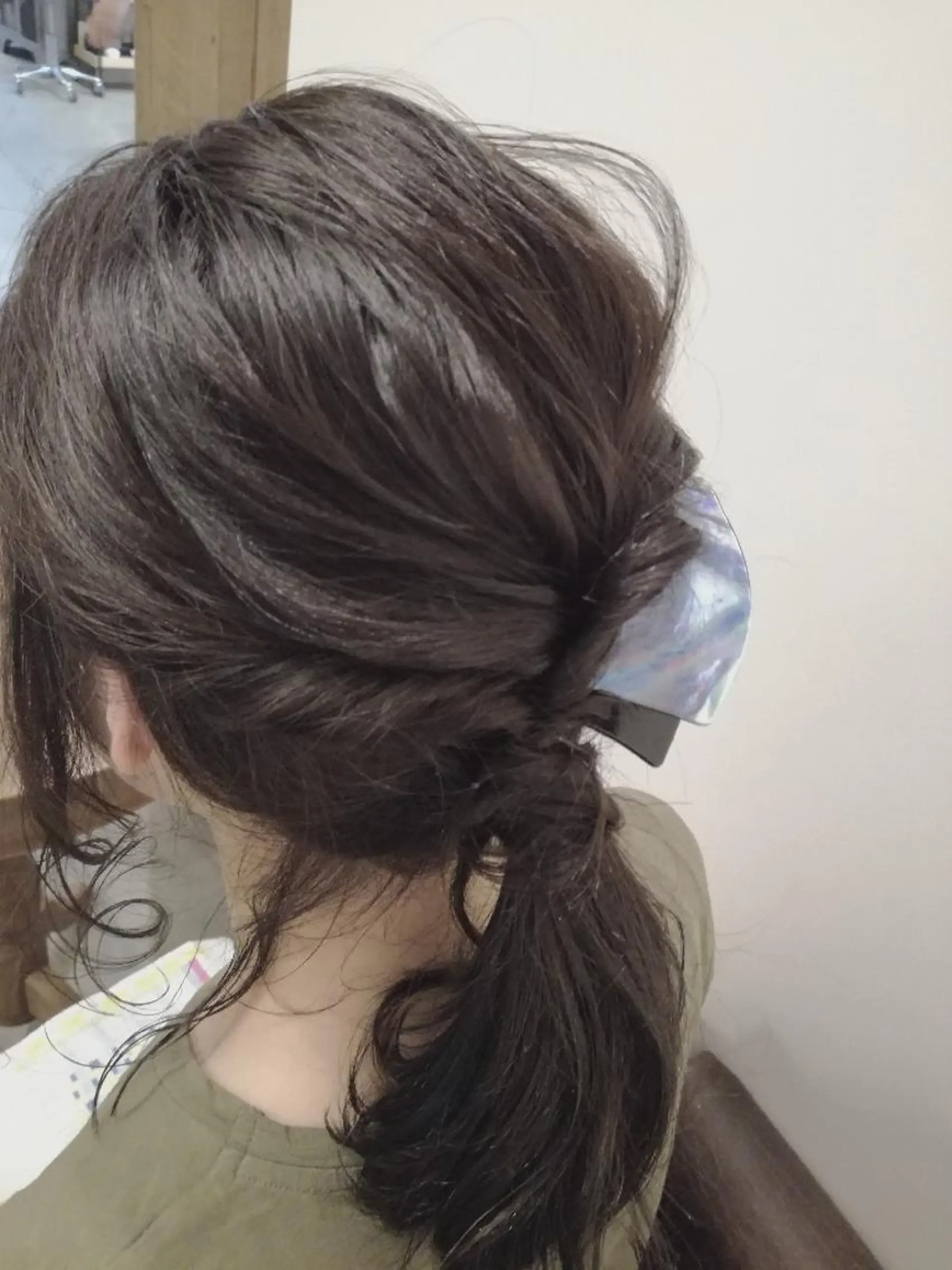 セミロング カラー パーマ ヘアアレンジ メンズ キッズ ネイル マツエク・マツパ 子どものヘアアレンジ 簡単アレンジ 中津No.1髪質改善 店長✨透ける暗髪のヘアスタイル